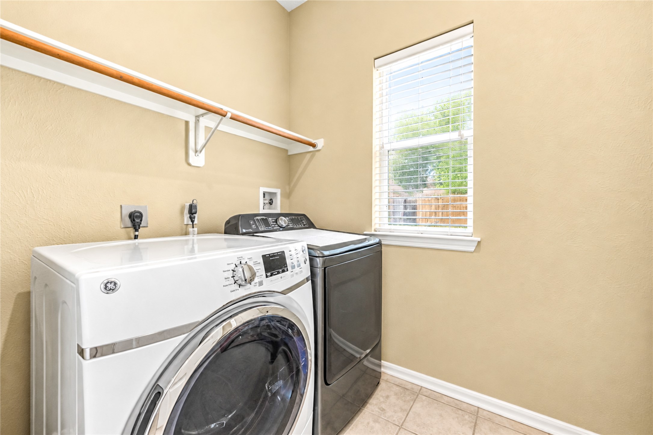 12806 Ridge Bank Lane Property Photo 35