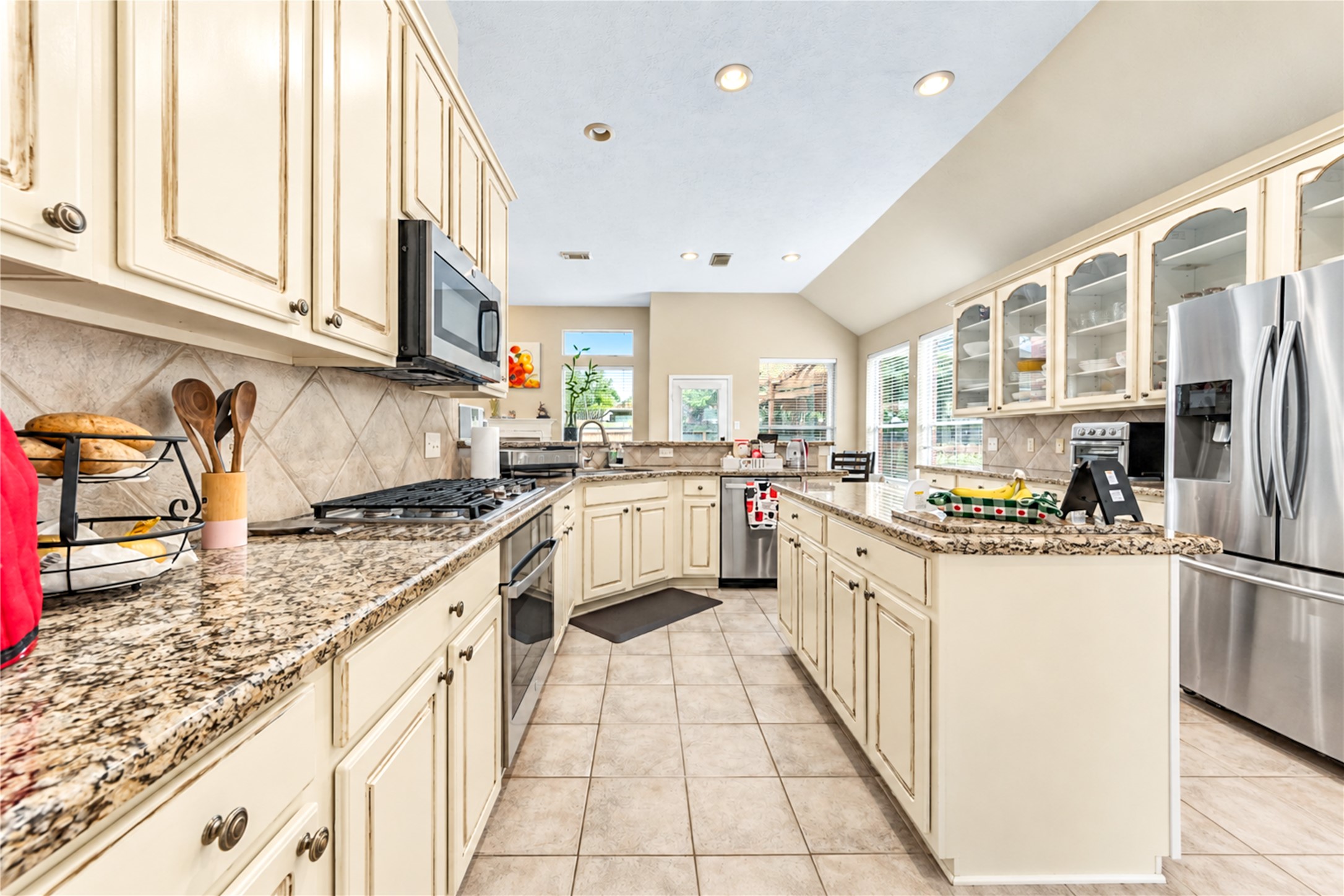12806 Ridge Bank Lane Property Photo 42