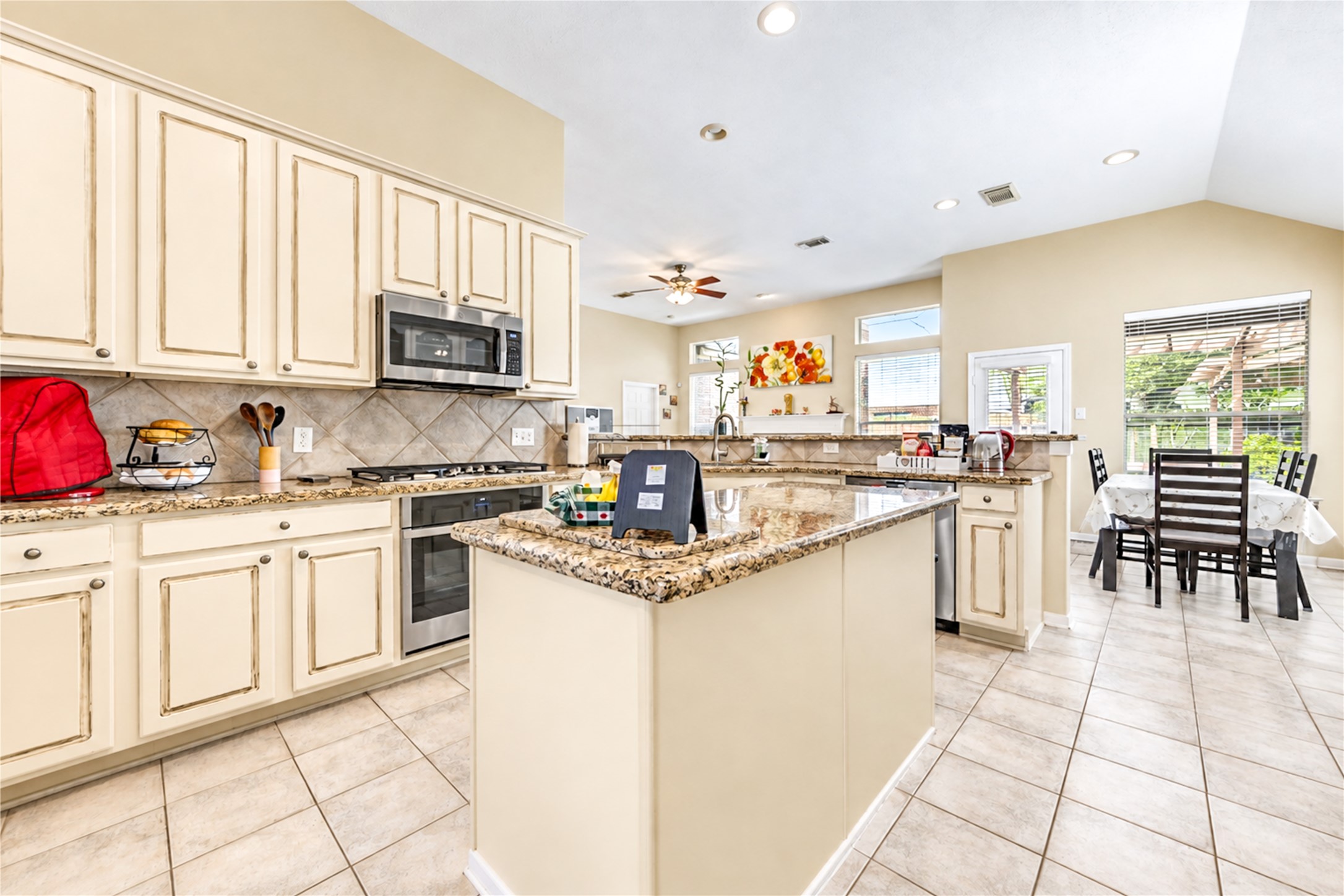12806 Ridge Bank Lane Property Photo 44