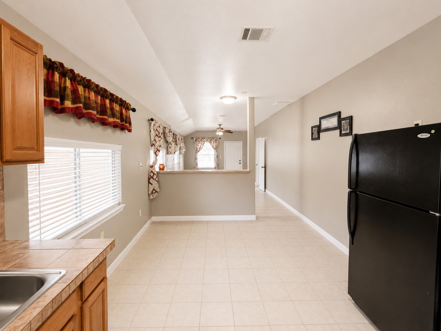 5527 Lauder Road Property Photo 5