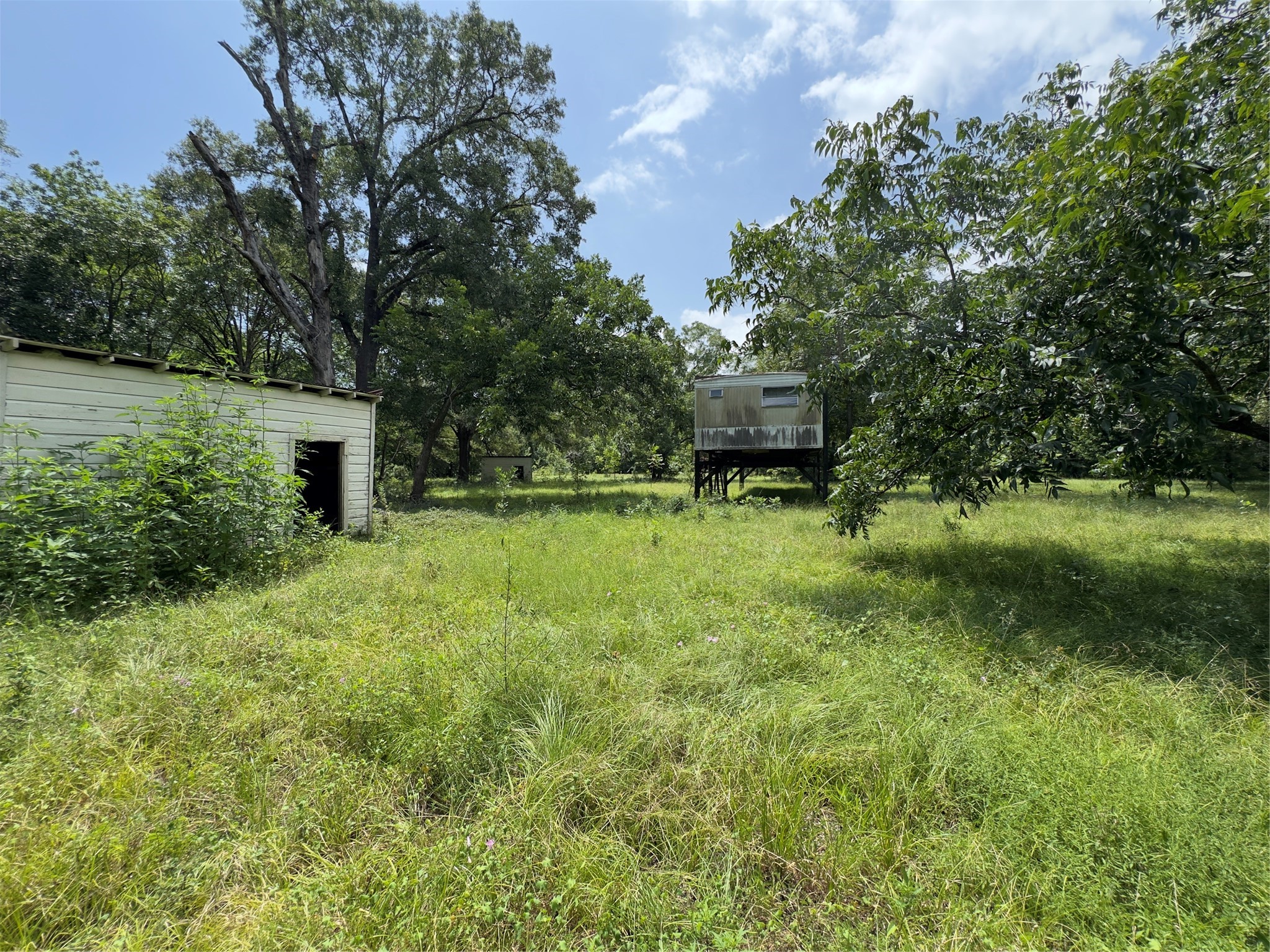 947 County Road 2850 Property Photo 1