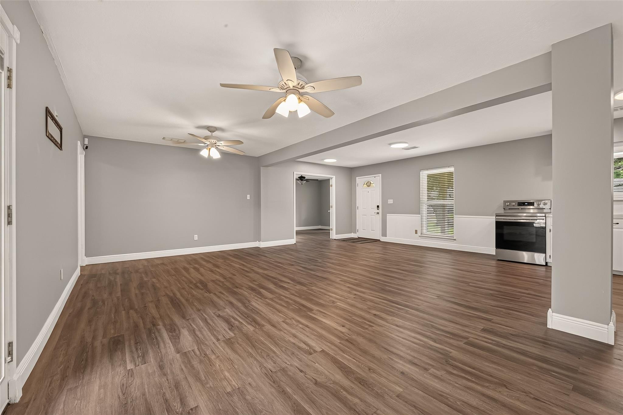 114 E Wildwinn Drive, Alvin Tx 77511 Property Photo 9