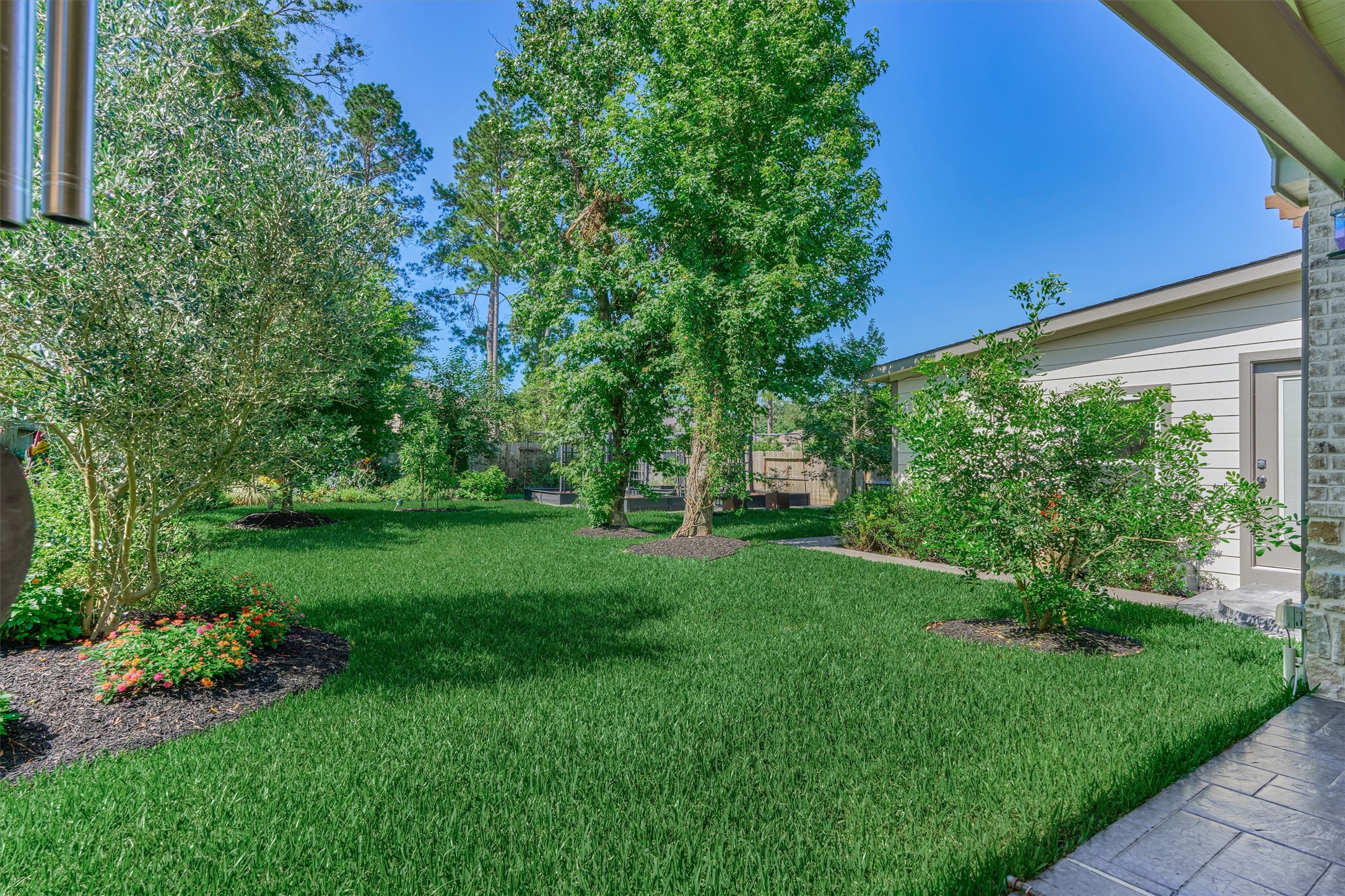 238 Bronze View Drive Property Photo 40