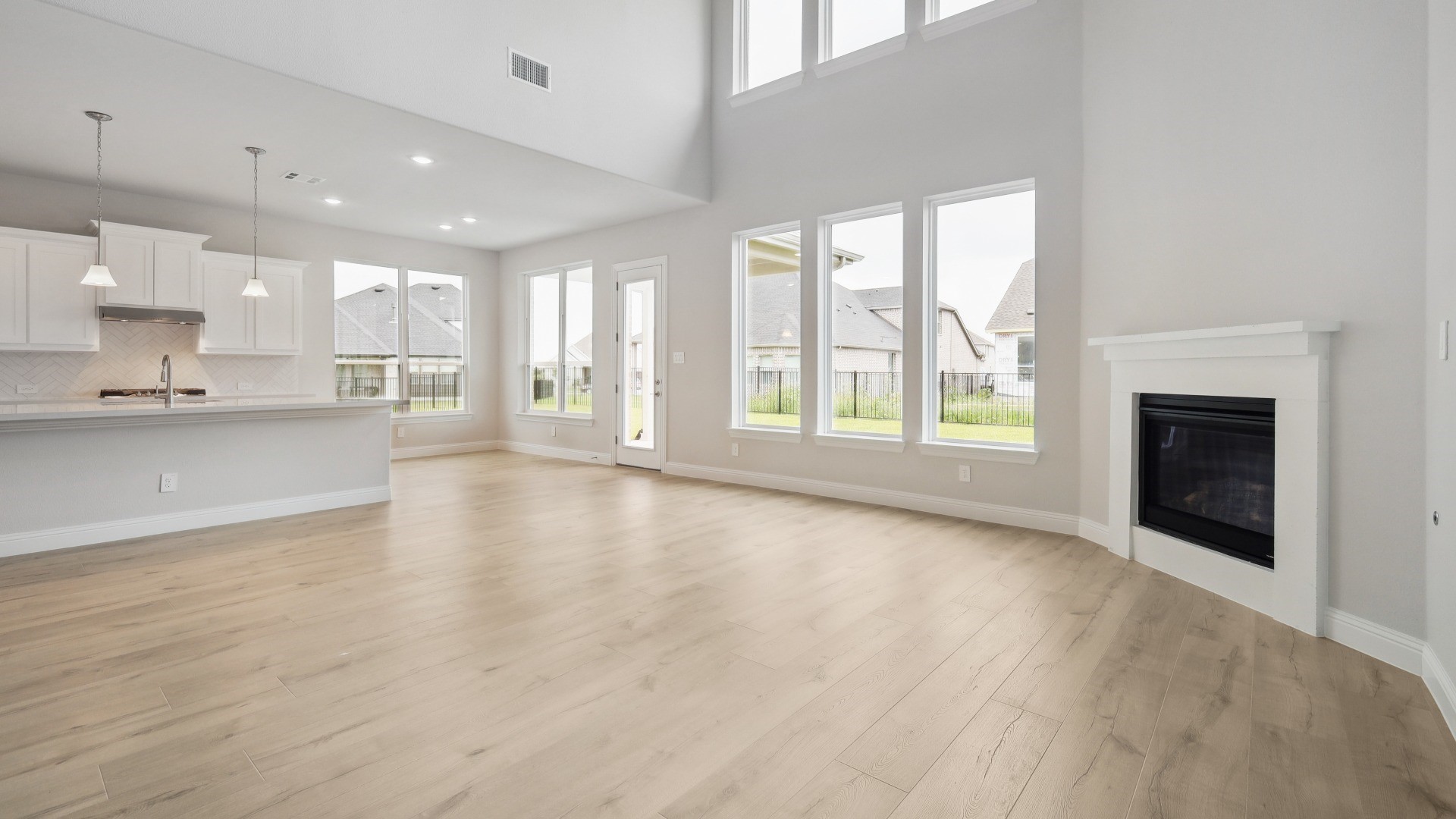 41261 Peacemaker Lane Property Photo 3