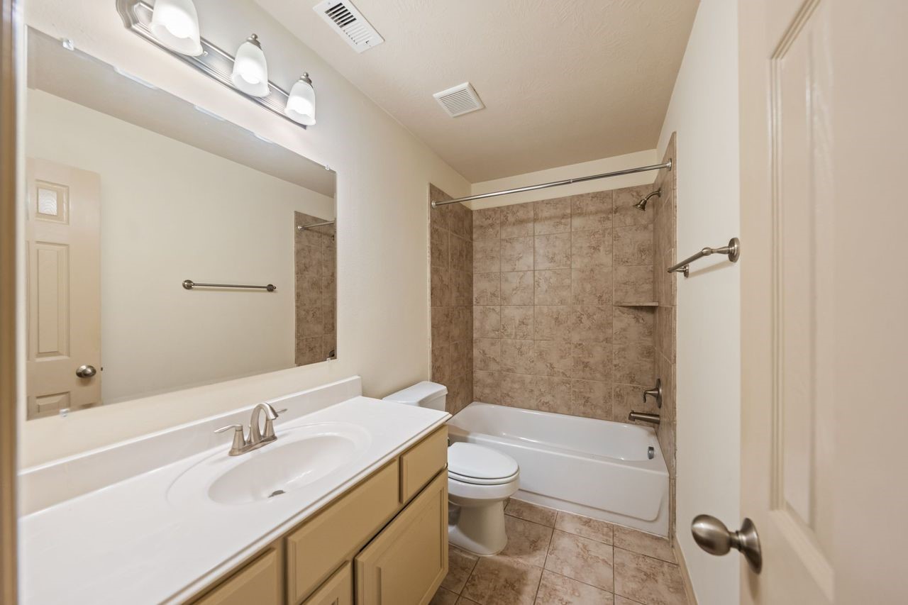 4018 Childress Street Property Photo 6