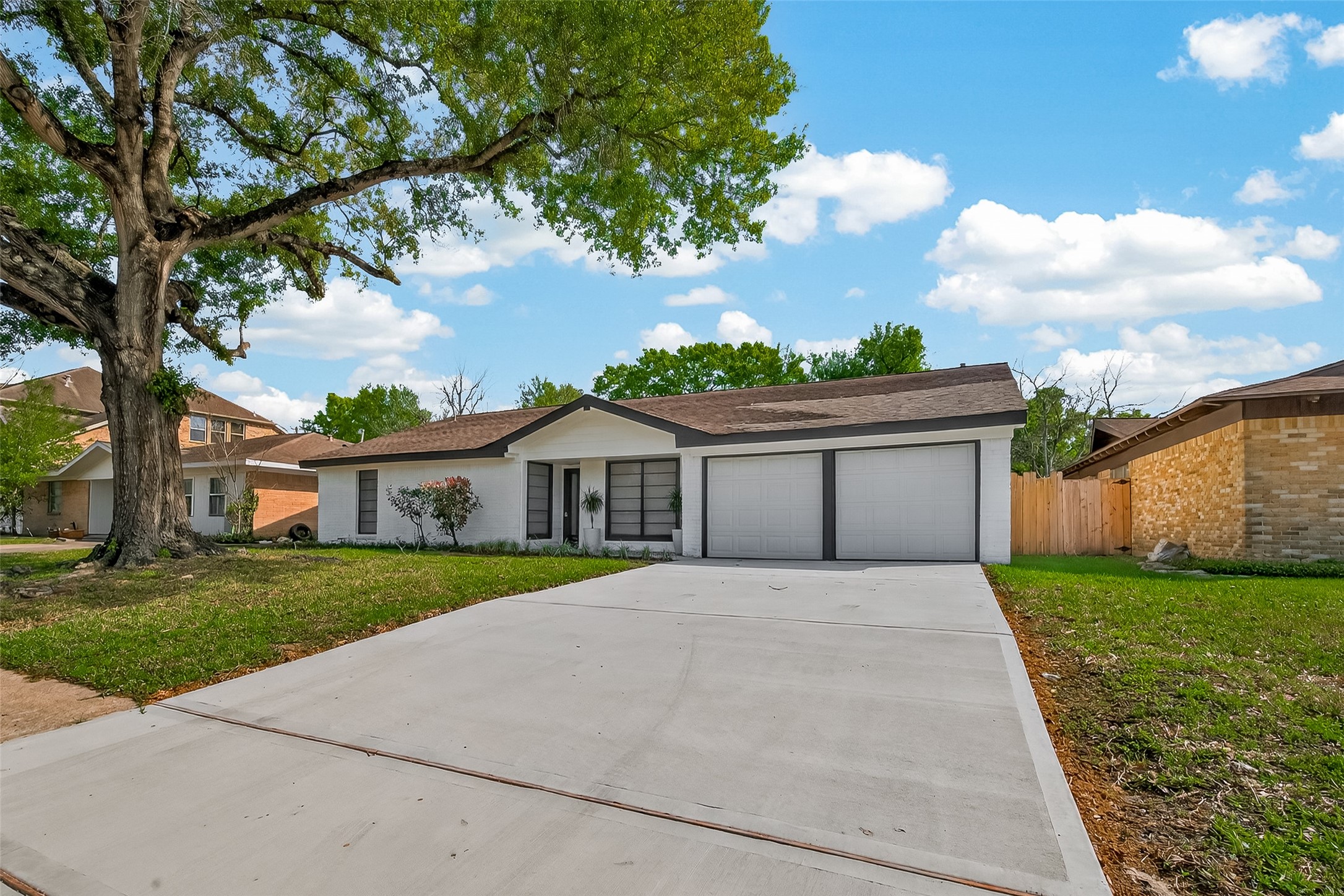 5523 Kuldell Drive Property Photo 4