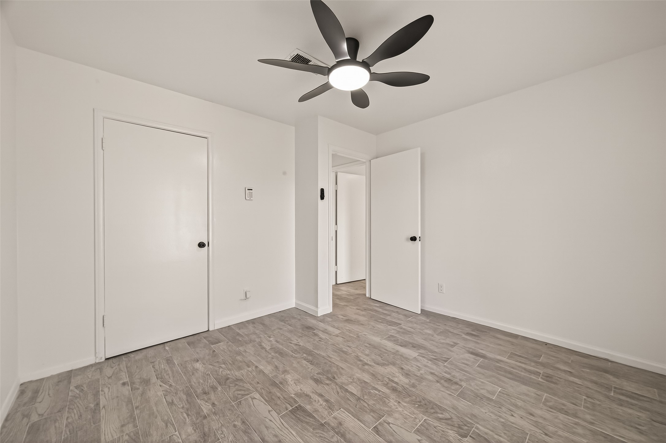 5523 Kuldell Drive Property Photo 29