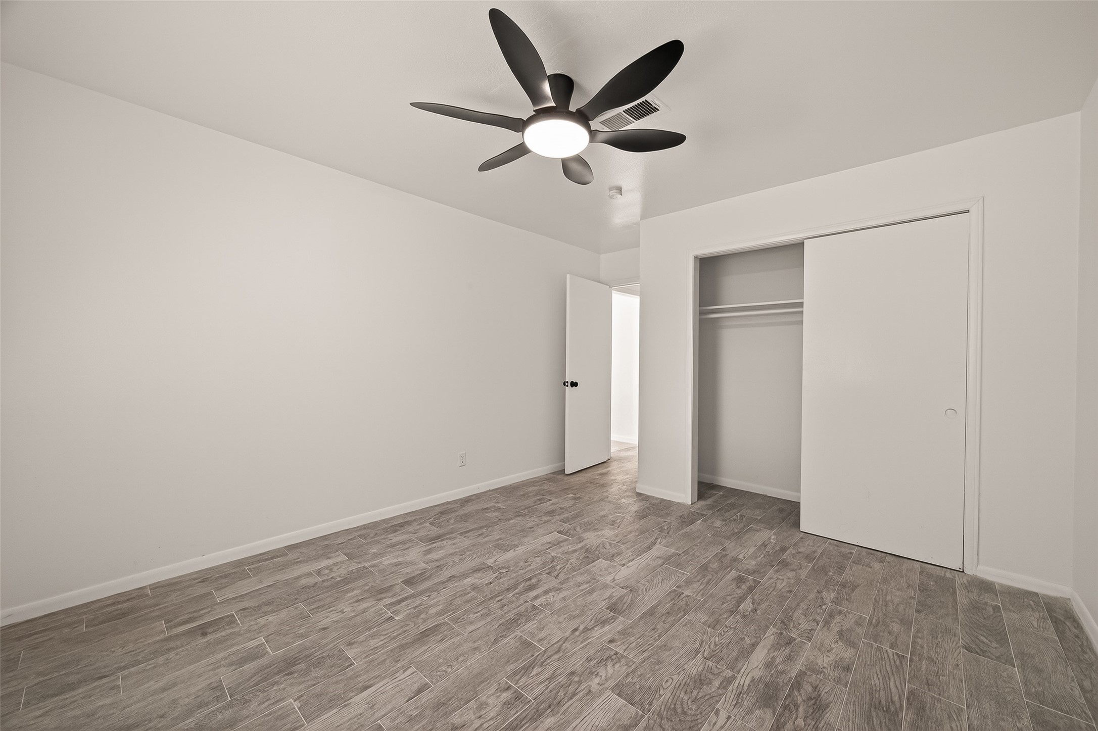 5523 Kuldell Drive Property Photo 34