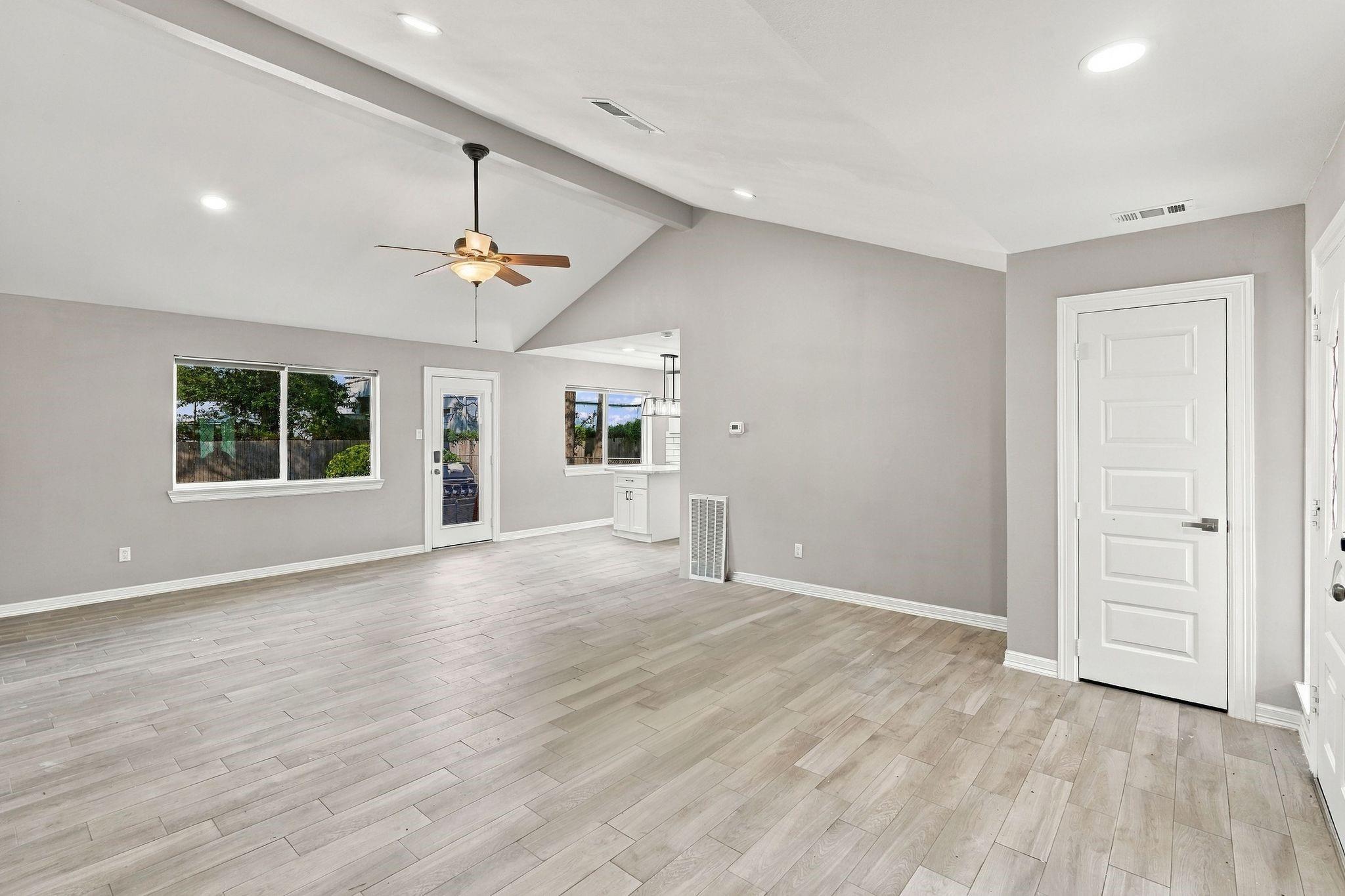 1704 S 1st Street Property Photo 7