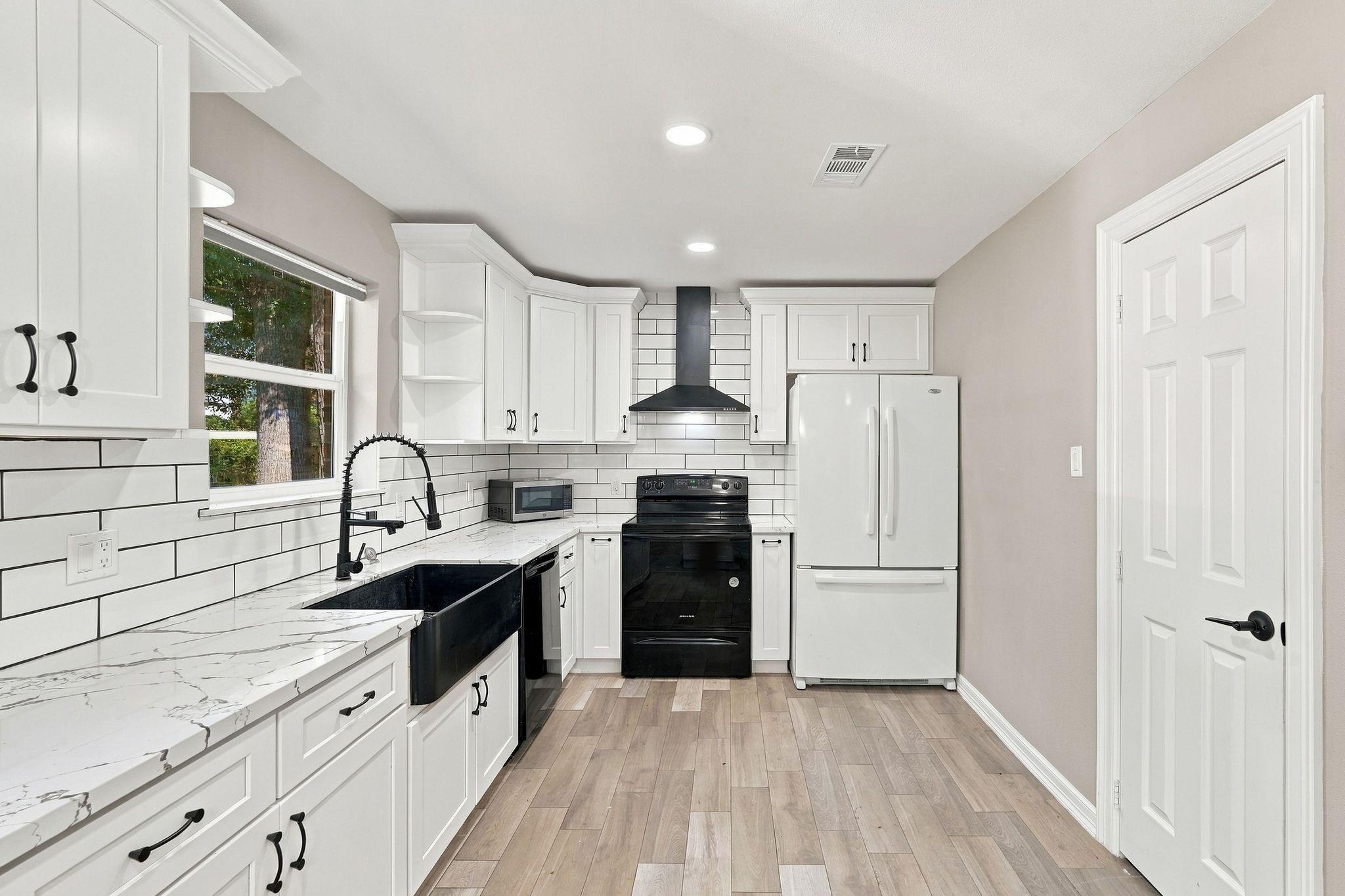 1704 S 1st Street Property Photo 12