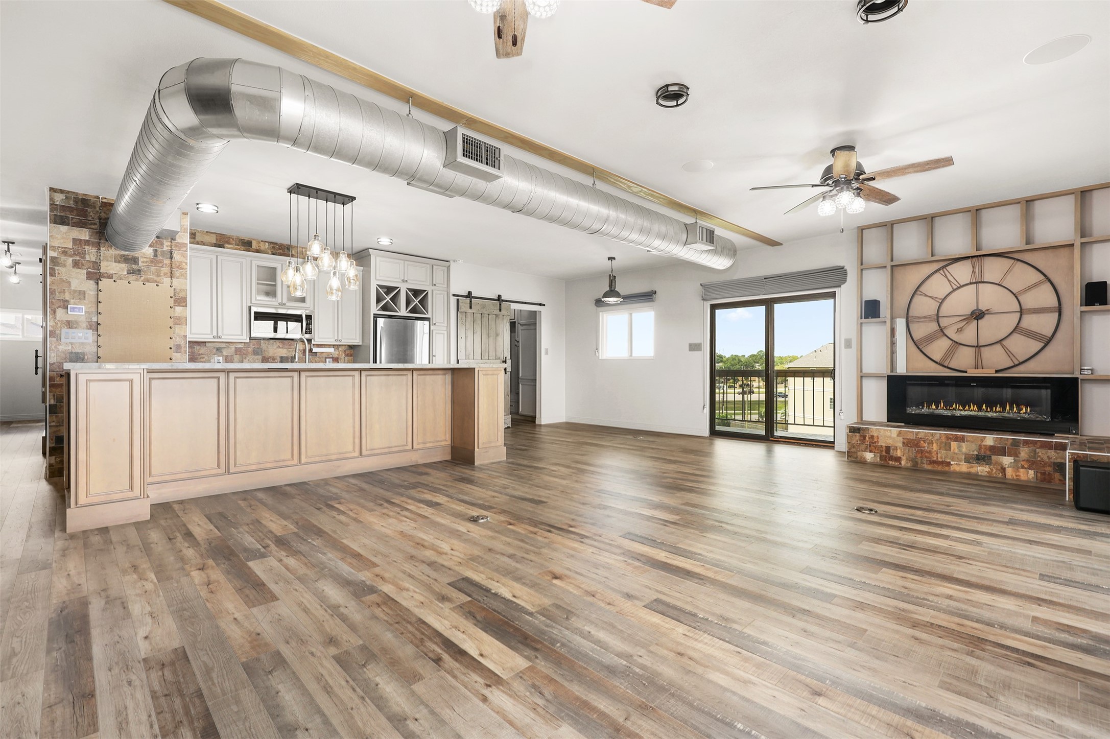 18809 Egret Bay Boulevard 321 Property Photo 2