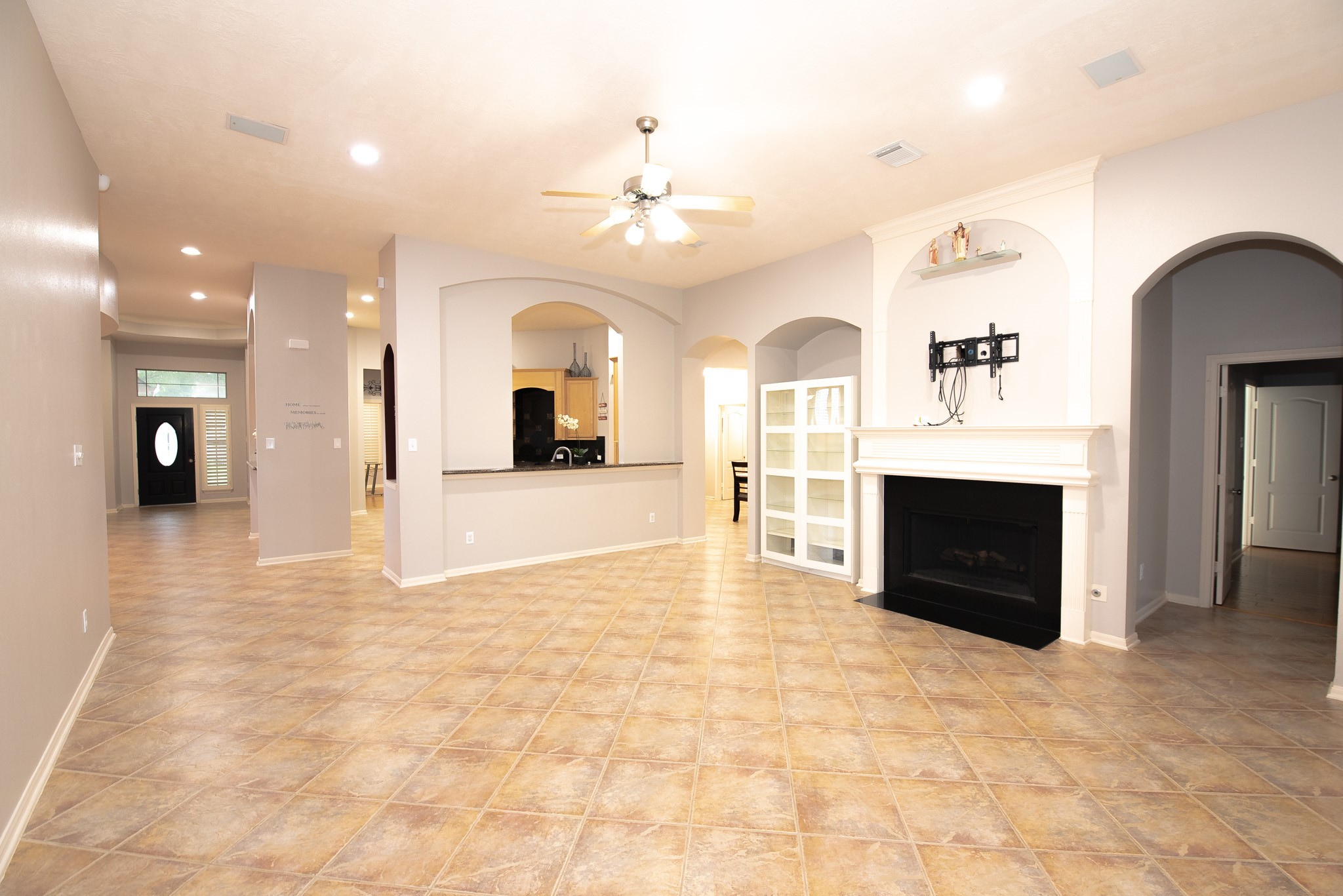 6606 Silver Shade Drive Property Photo 7