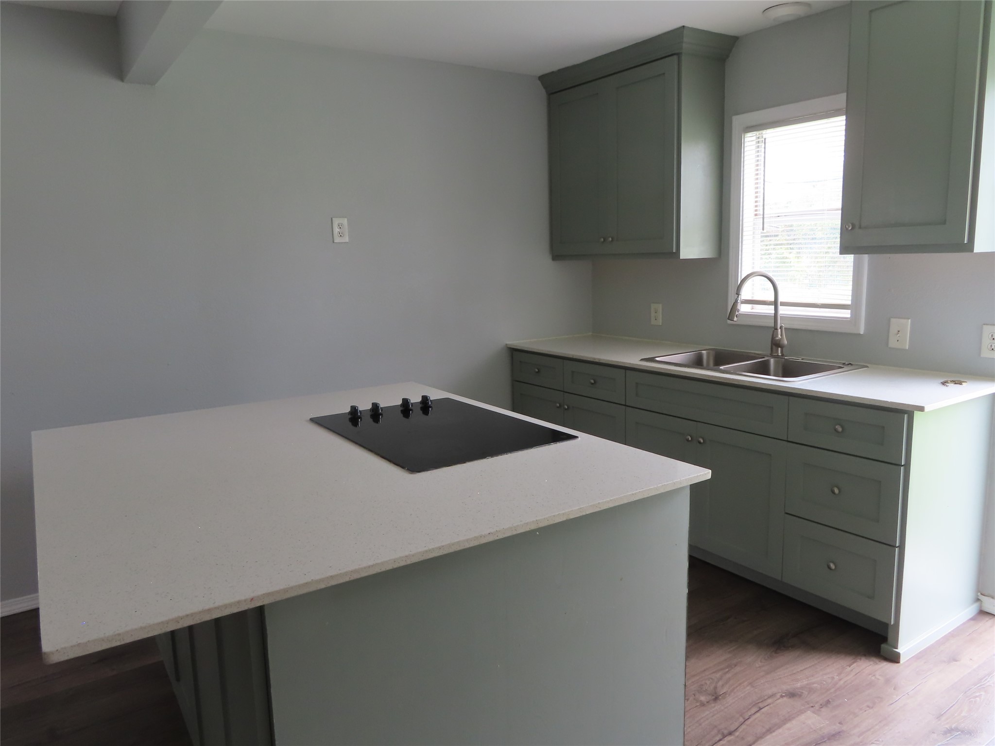 13413 Duluth Street Property Photo 5