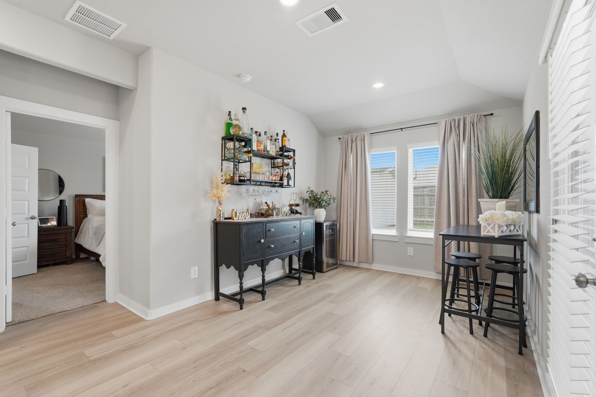 14231 Rolling Pastures Drive Property Photo 4