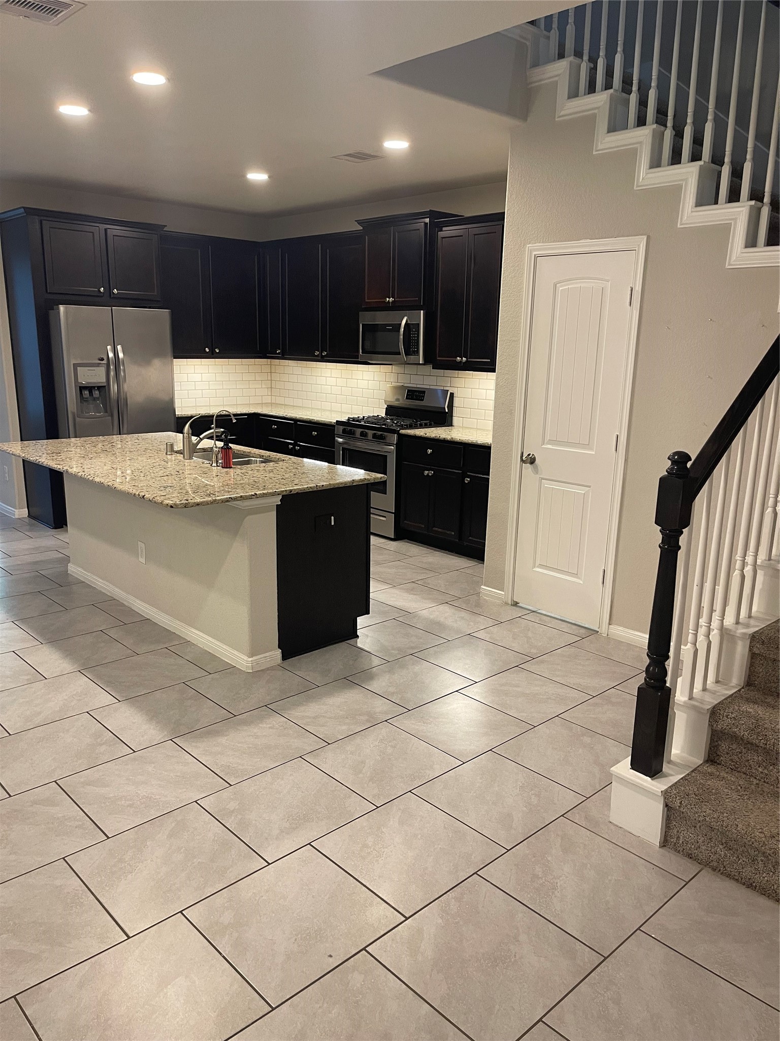 3417 Harvest Meadow Lane Property Photo 4