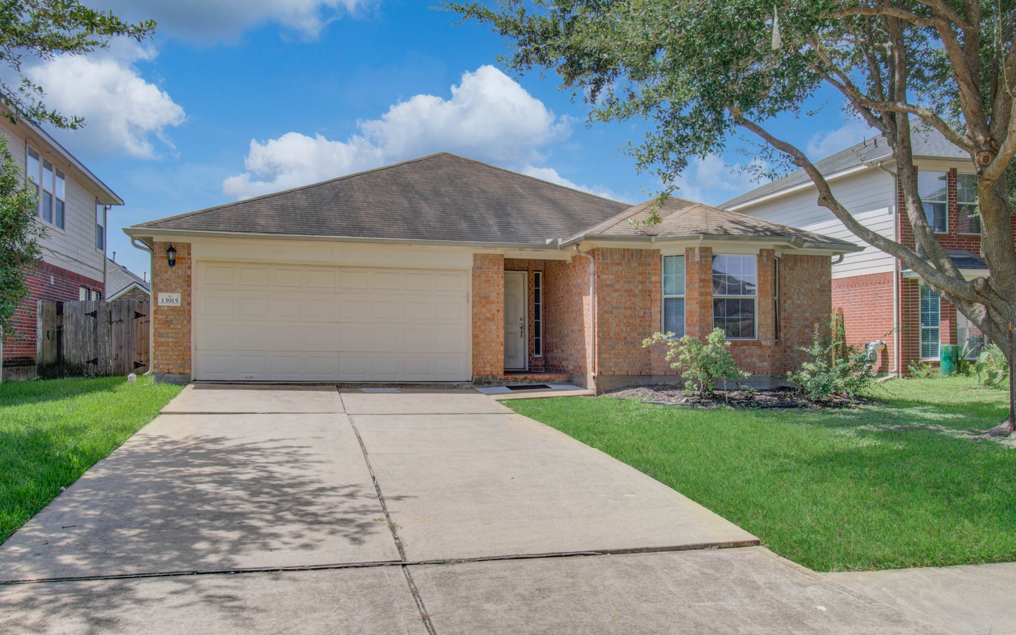 13915 Fort Nelson Drive Property Photo 1
