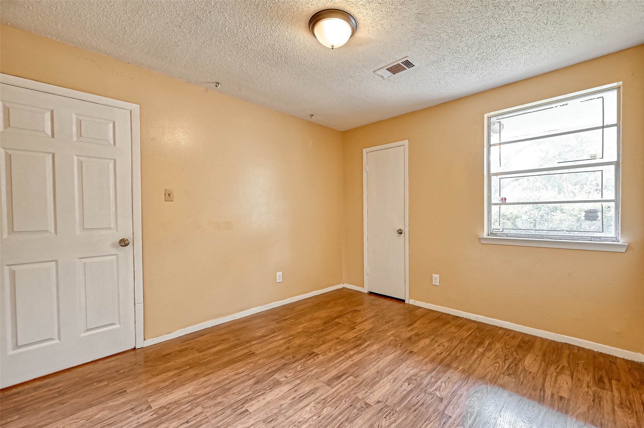 14427 Campden Hill Road Property Photo 7