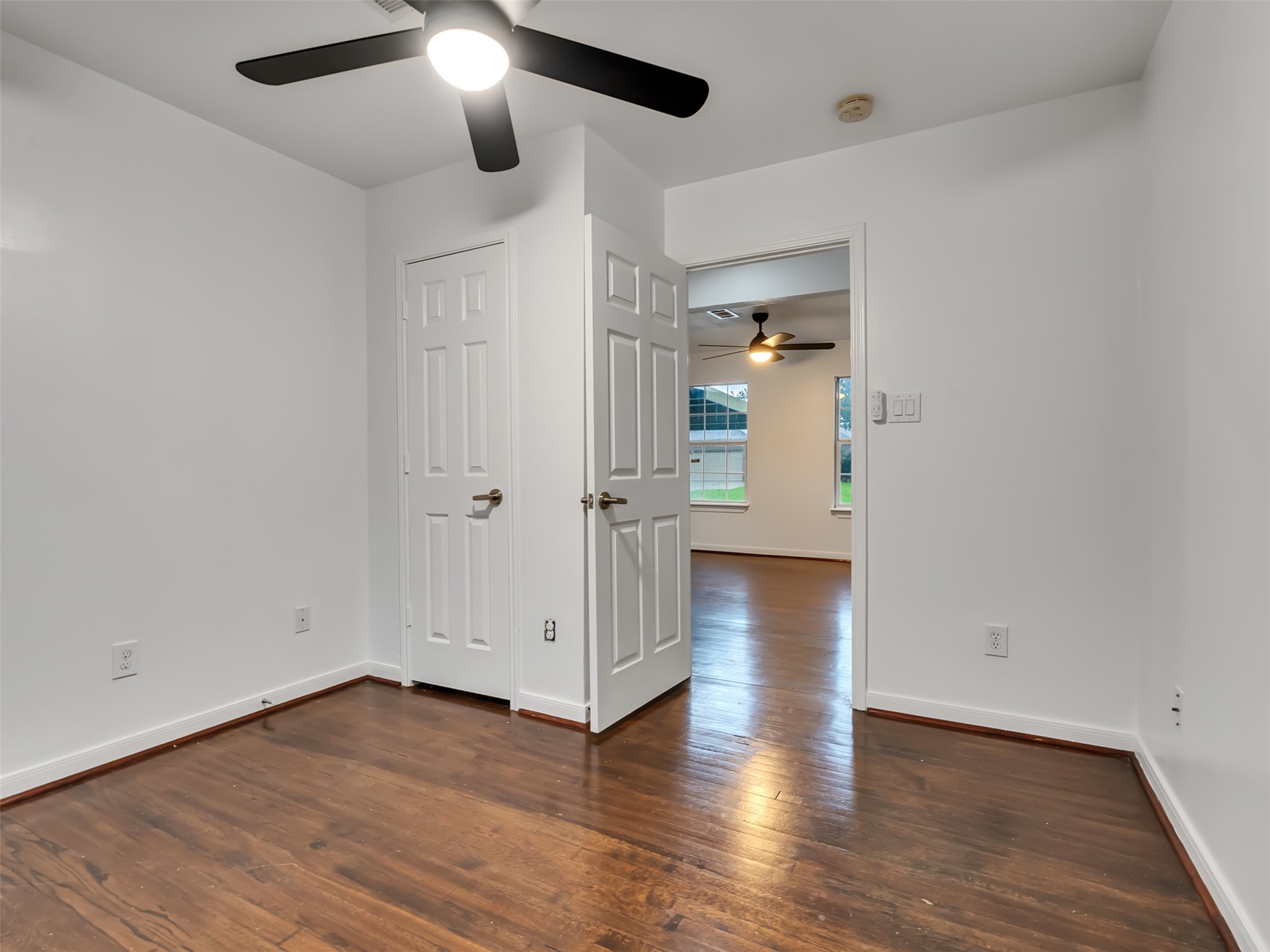 4930 Holloway Drive Property Photo 31