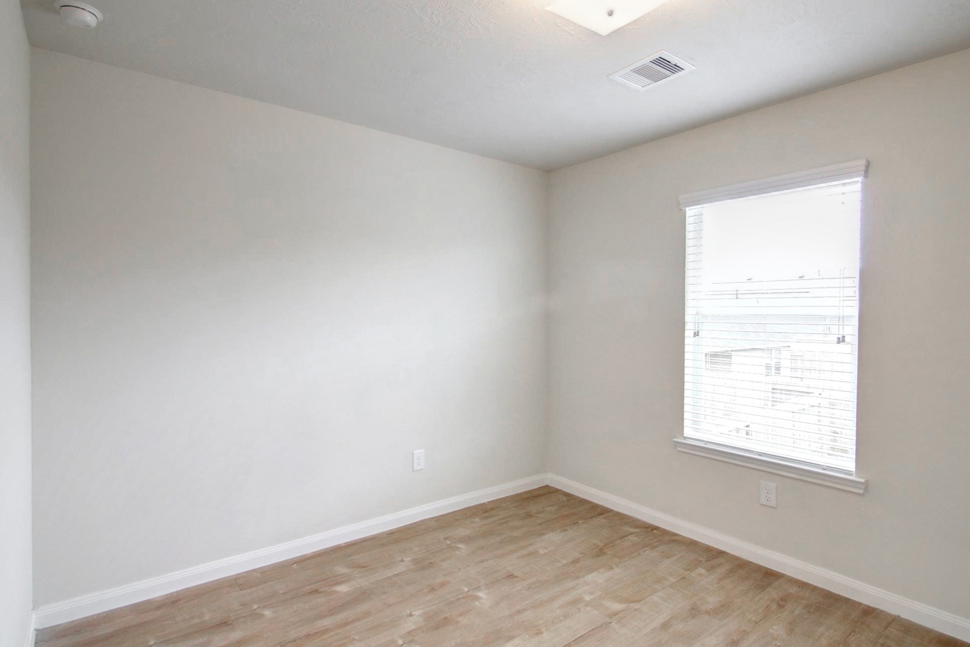 21614 N Werrington Way Property Photo 13