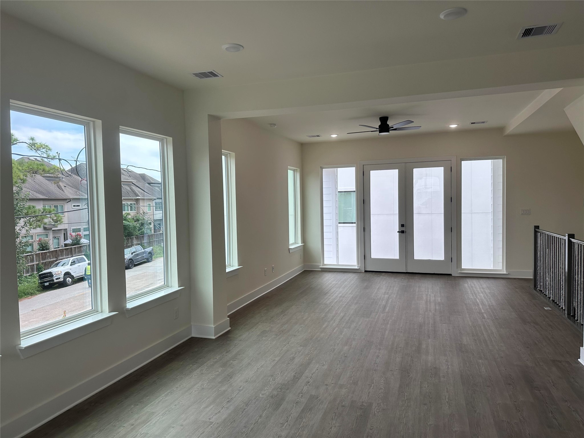 8702 Vadecha Drive Property Photo 3
