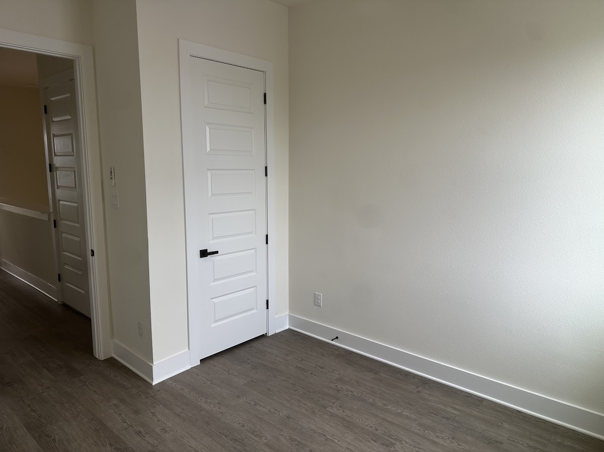 8702 Vadecha Drive Property Photo 10