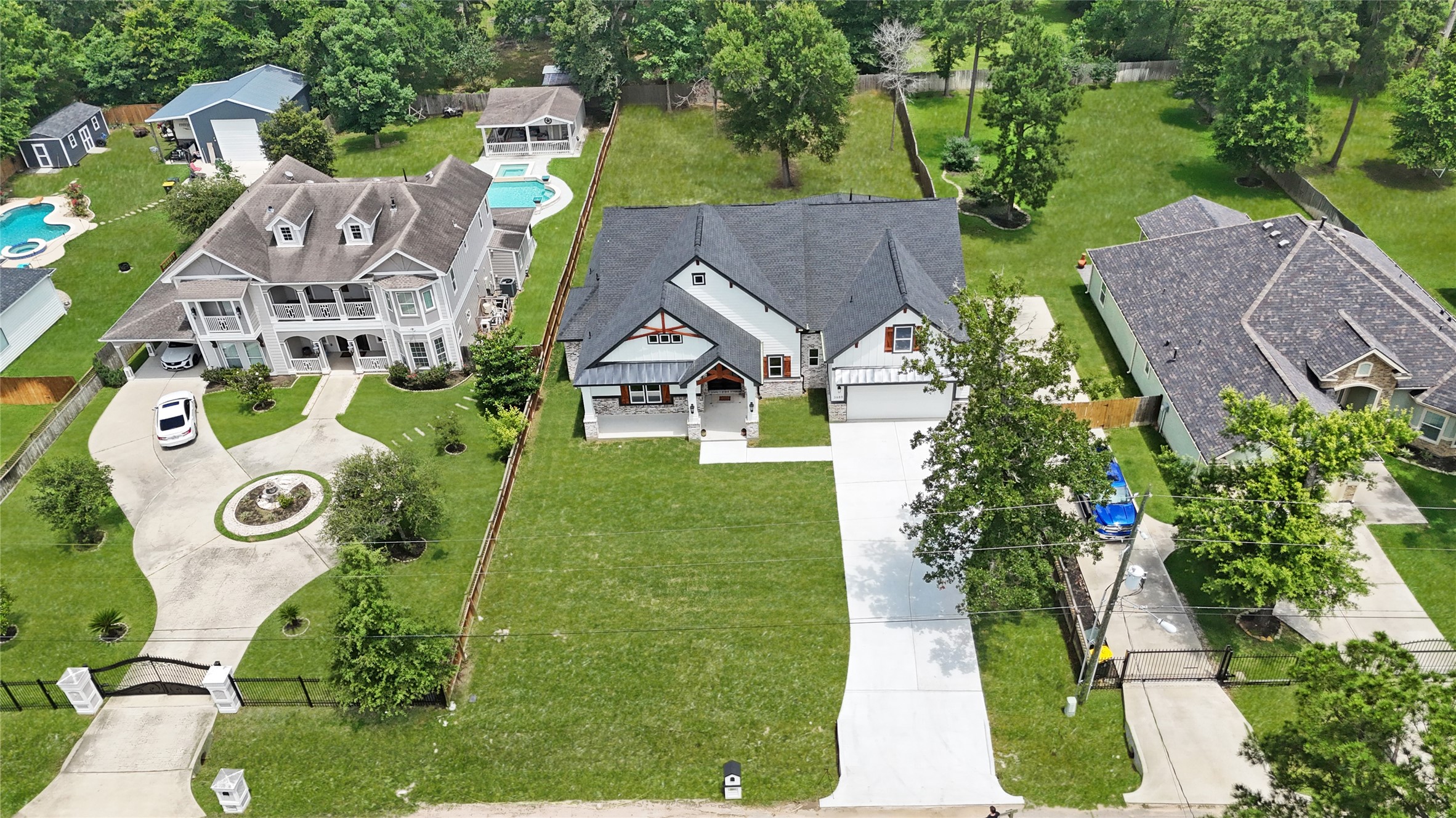 3685 Pin Oak Drive Property Photo 1