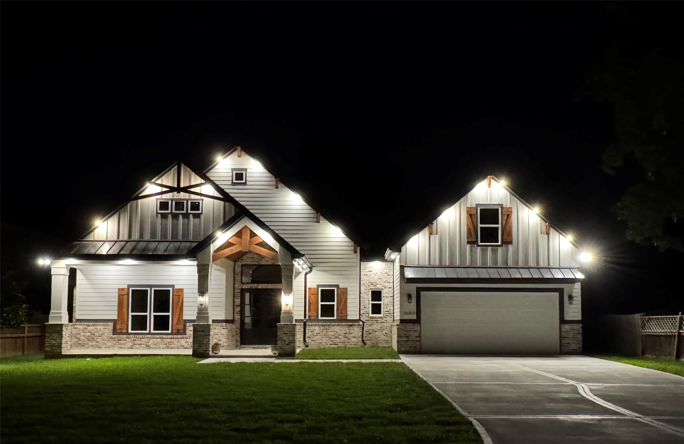 3685 Pin Oak Drive Property Photo 4