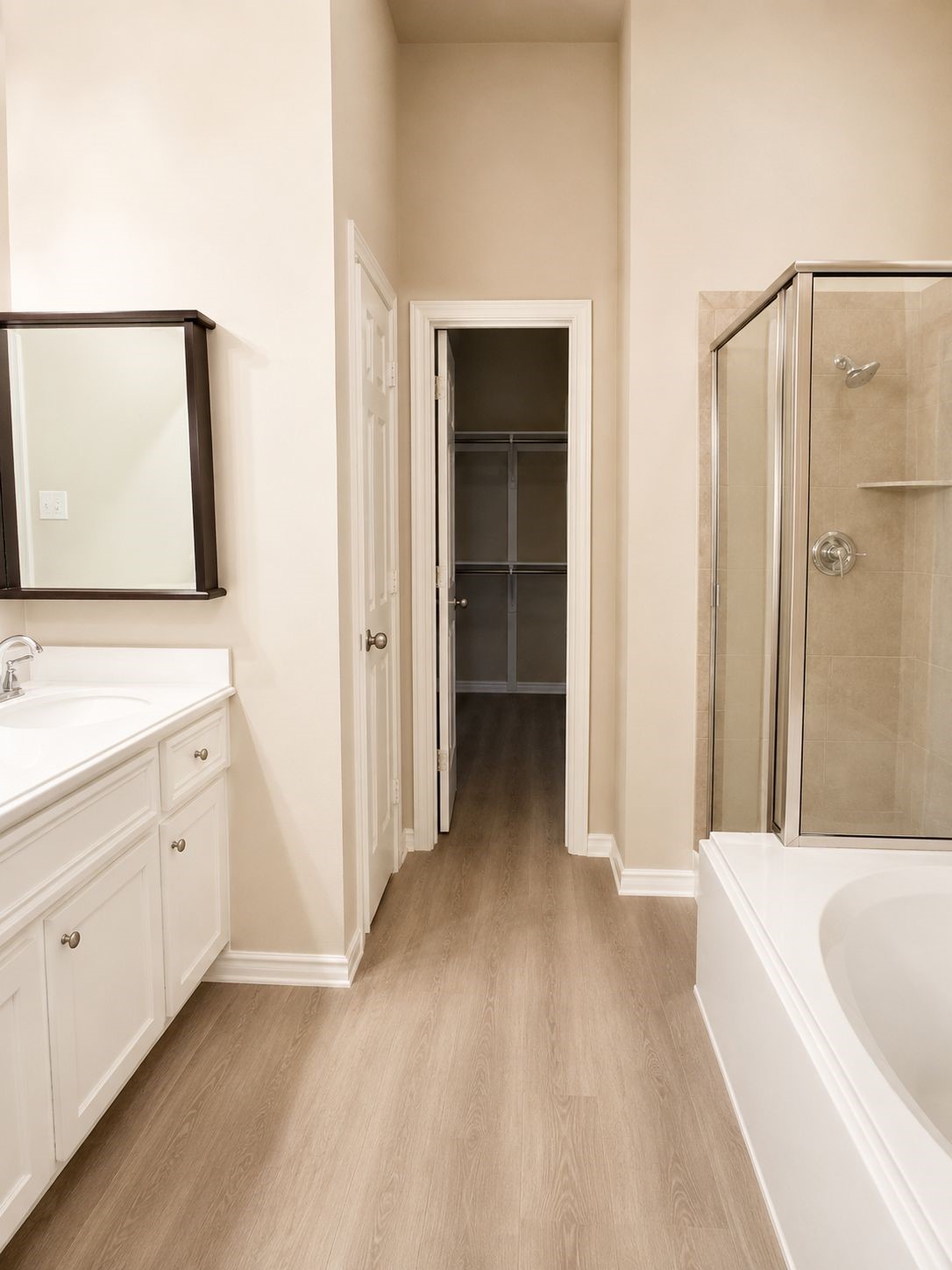14930 Tuttle Point Drive Property Photo 9