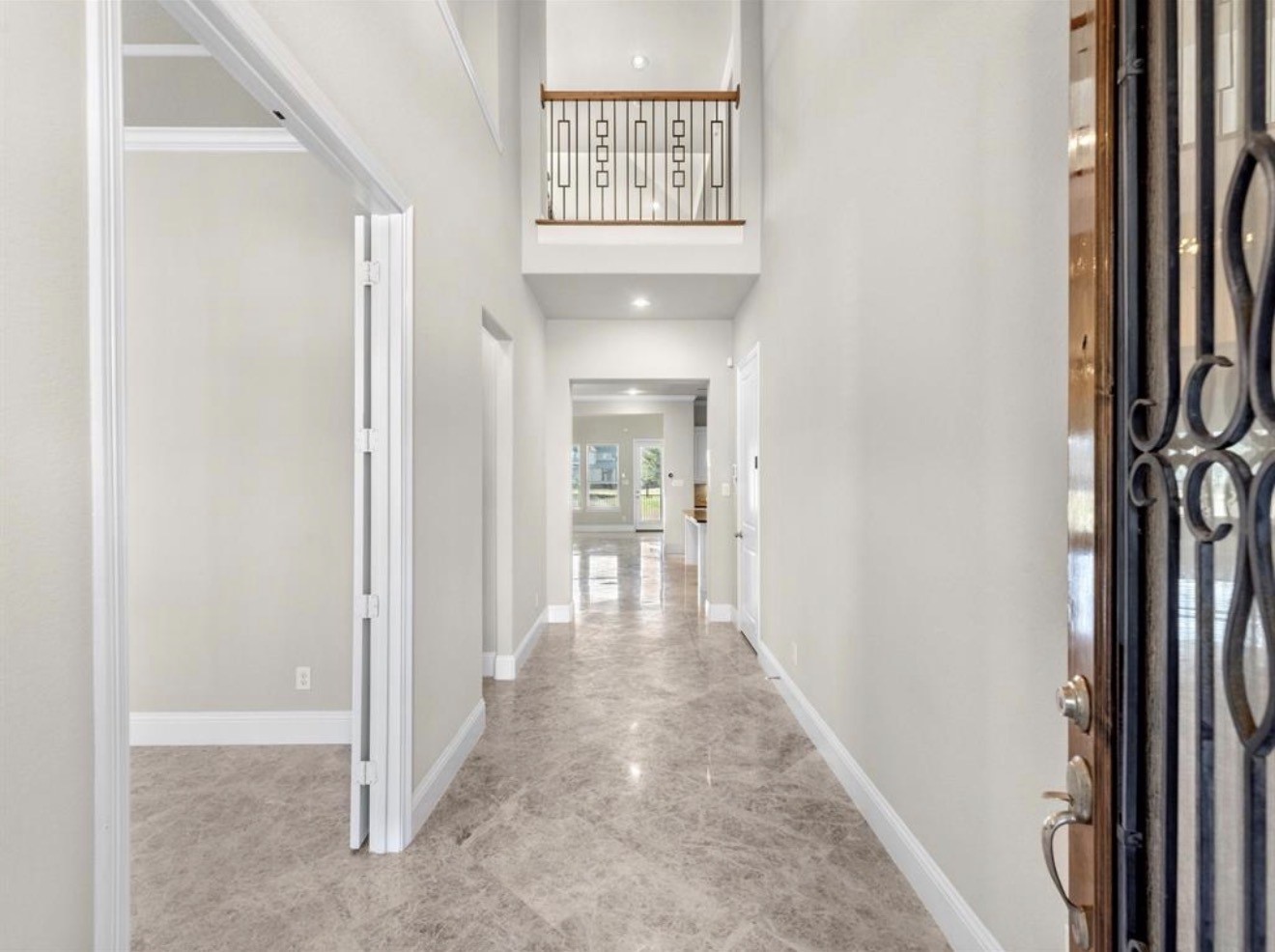 2024 Arrowood Glen Drive Property Photo 4