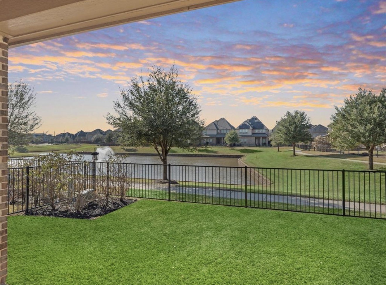 2024 Arrowood Glen Drive Property Photo 24