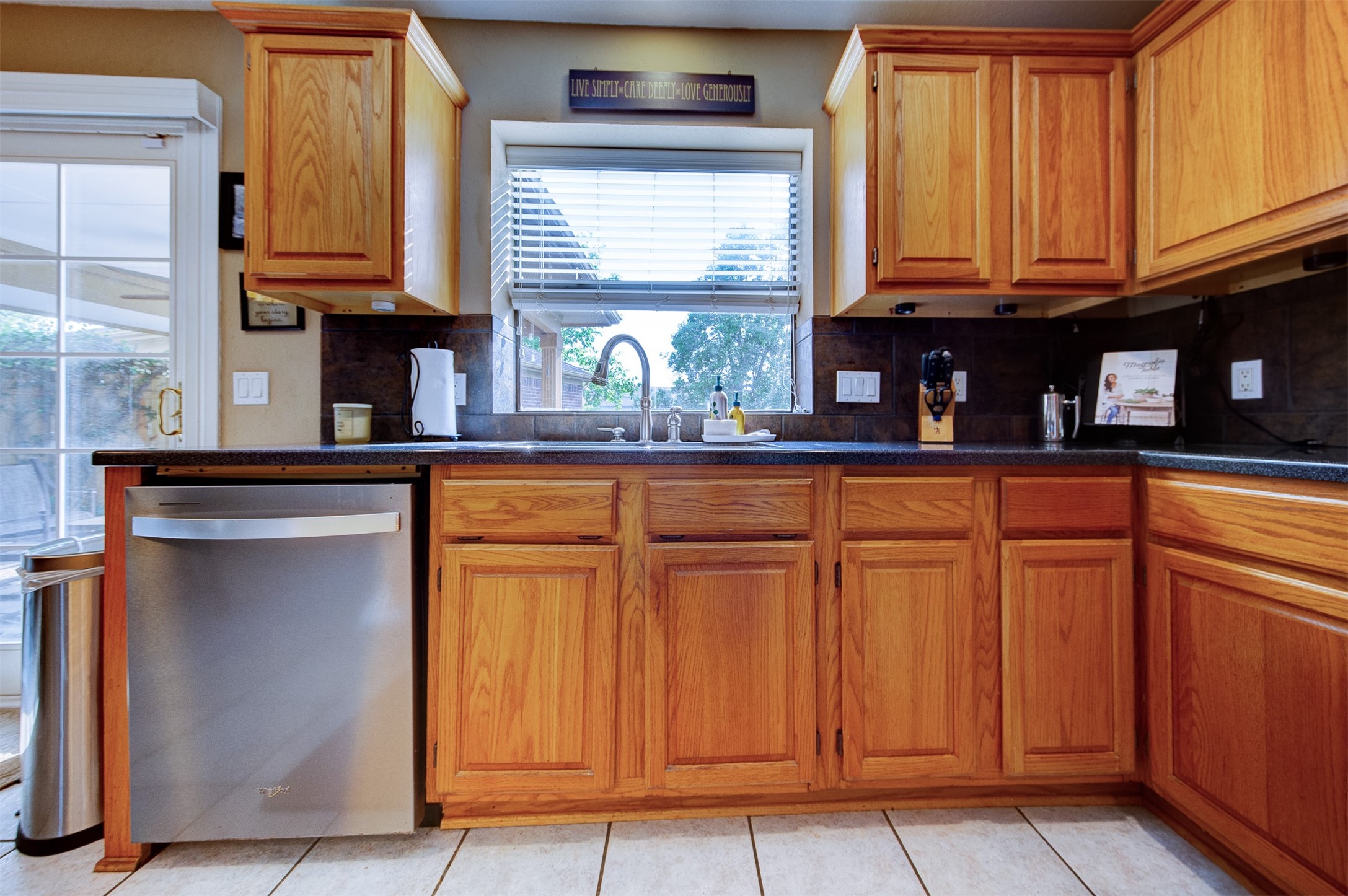 113 Coral Bay Drive Property Photo 16