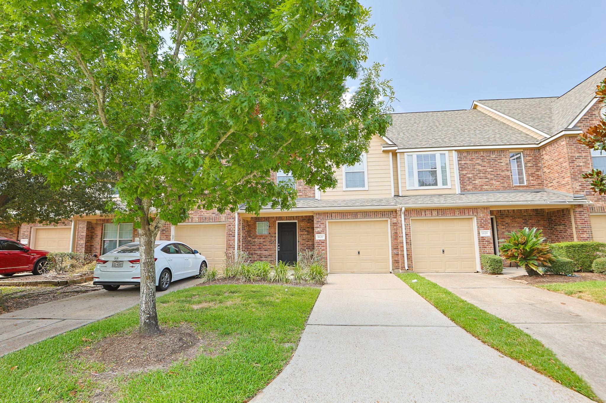 1620 Grable Cove Lane Property Photo 2