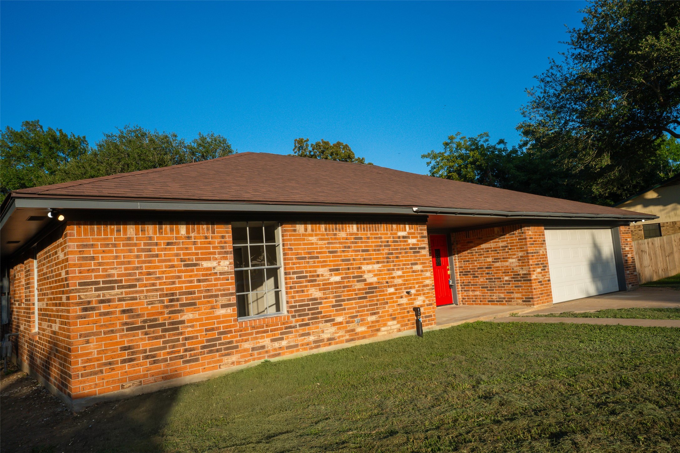1601 Westwind Dr Property Photo 29