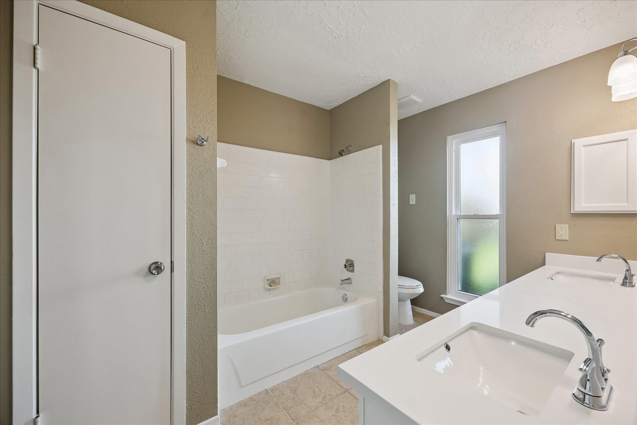 16819 Quail Crest Court Property Photo 12