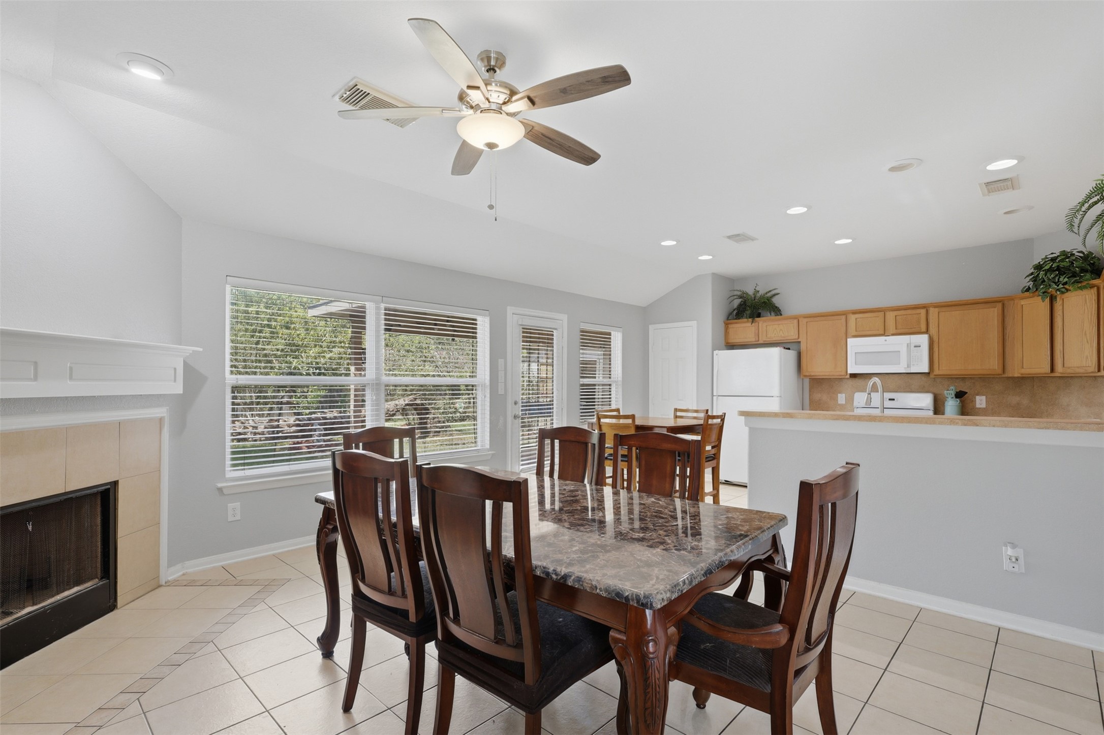 6810 Jasmine Arbor Lane Property Photo 5