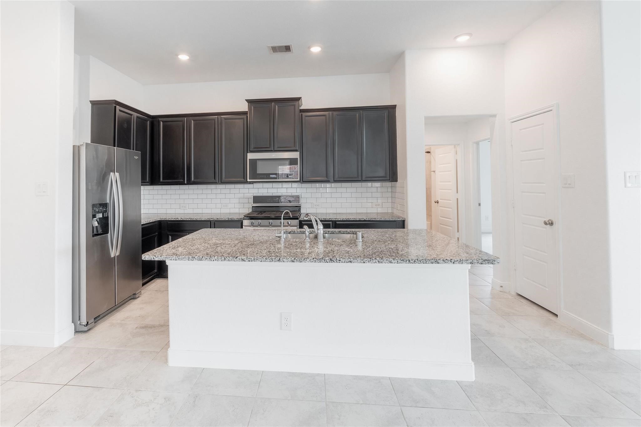 24207 Asher Hollow Lane Property Photo 7