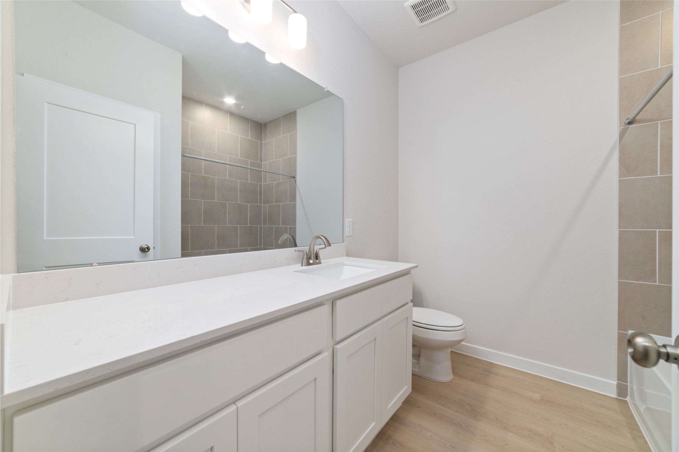 5831 Westwood Shore Drive Property Photo 5