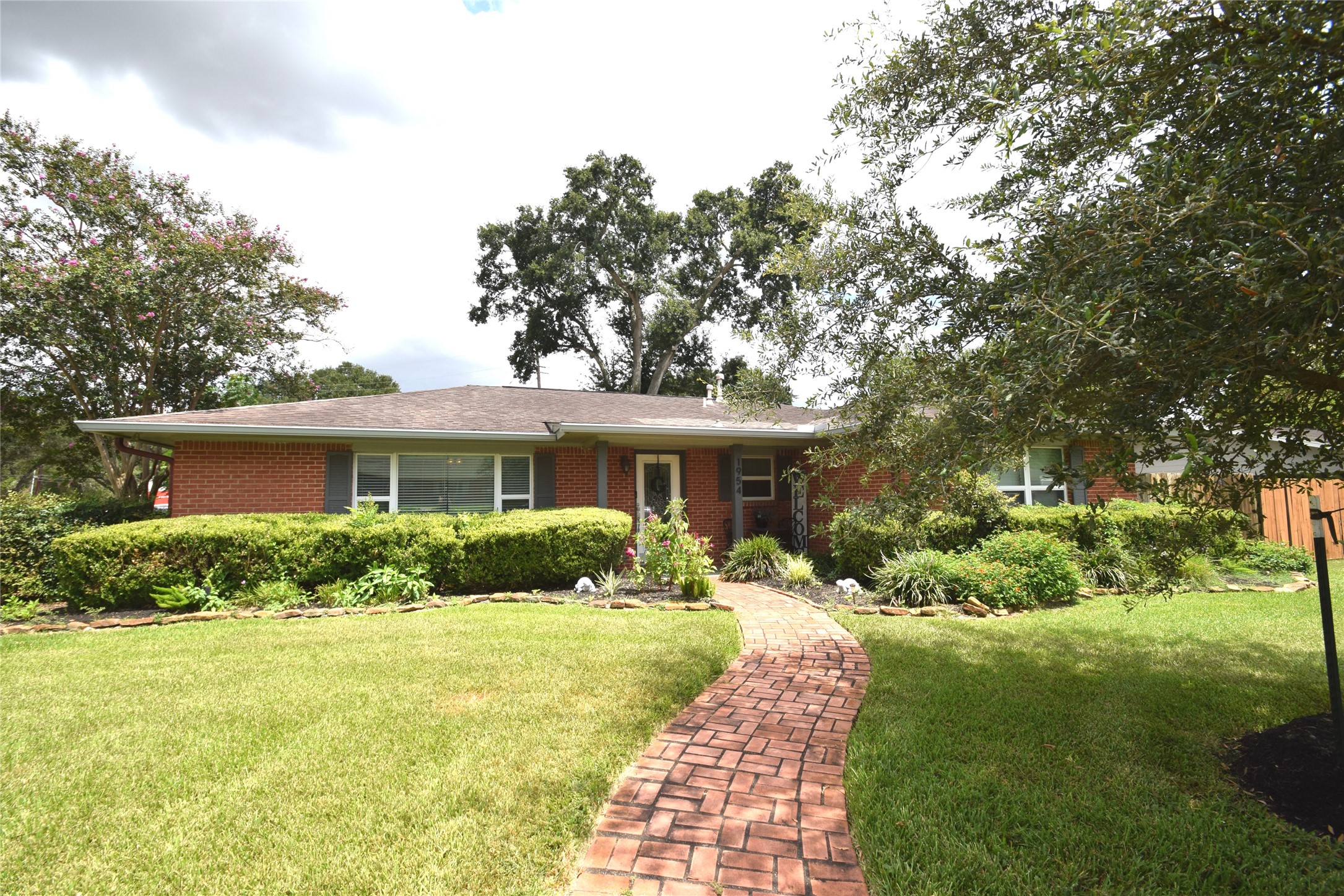 1954 Heights Drive Property Photo 1