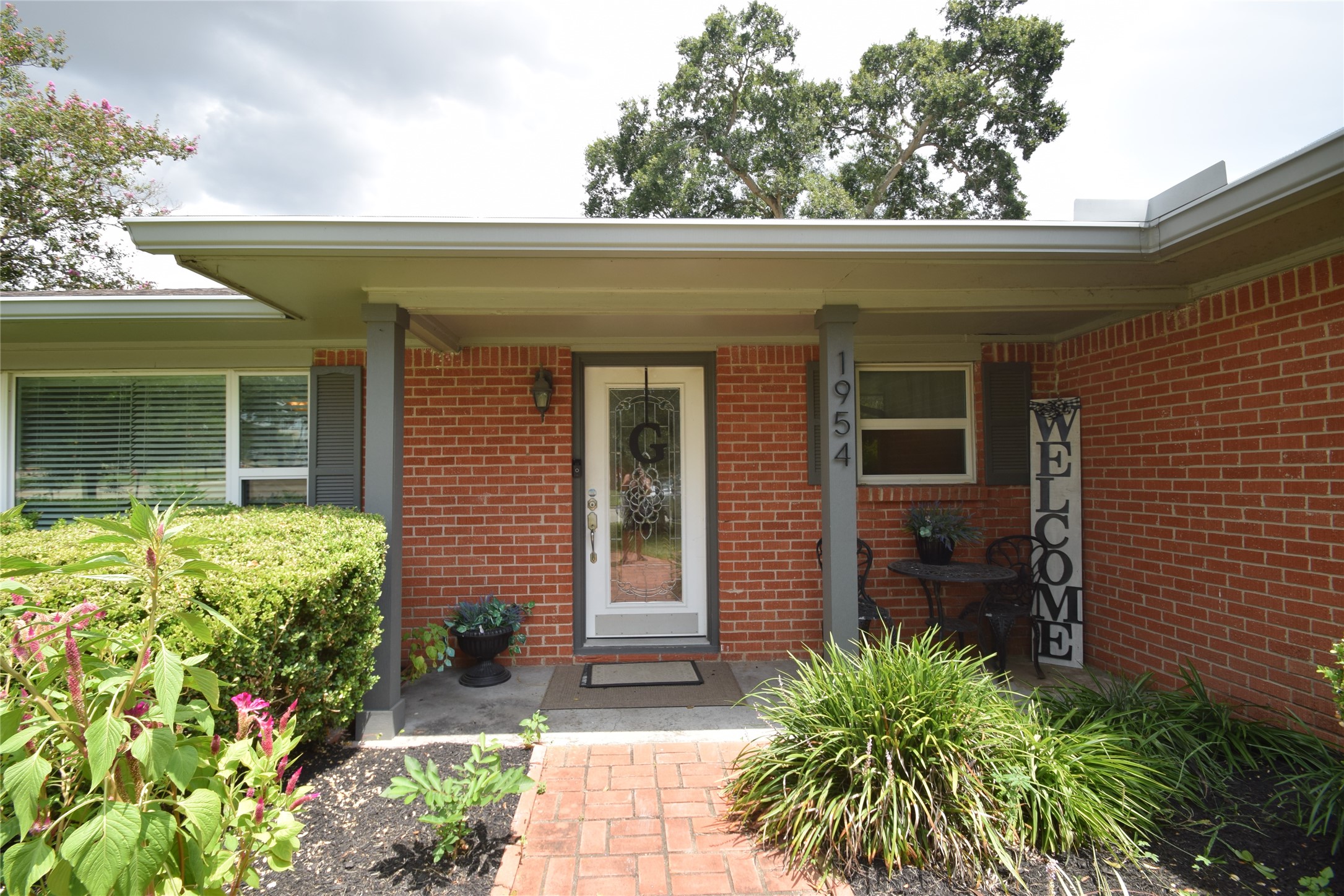 1954 Heights Drive Property Photo 3