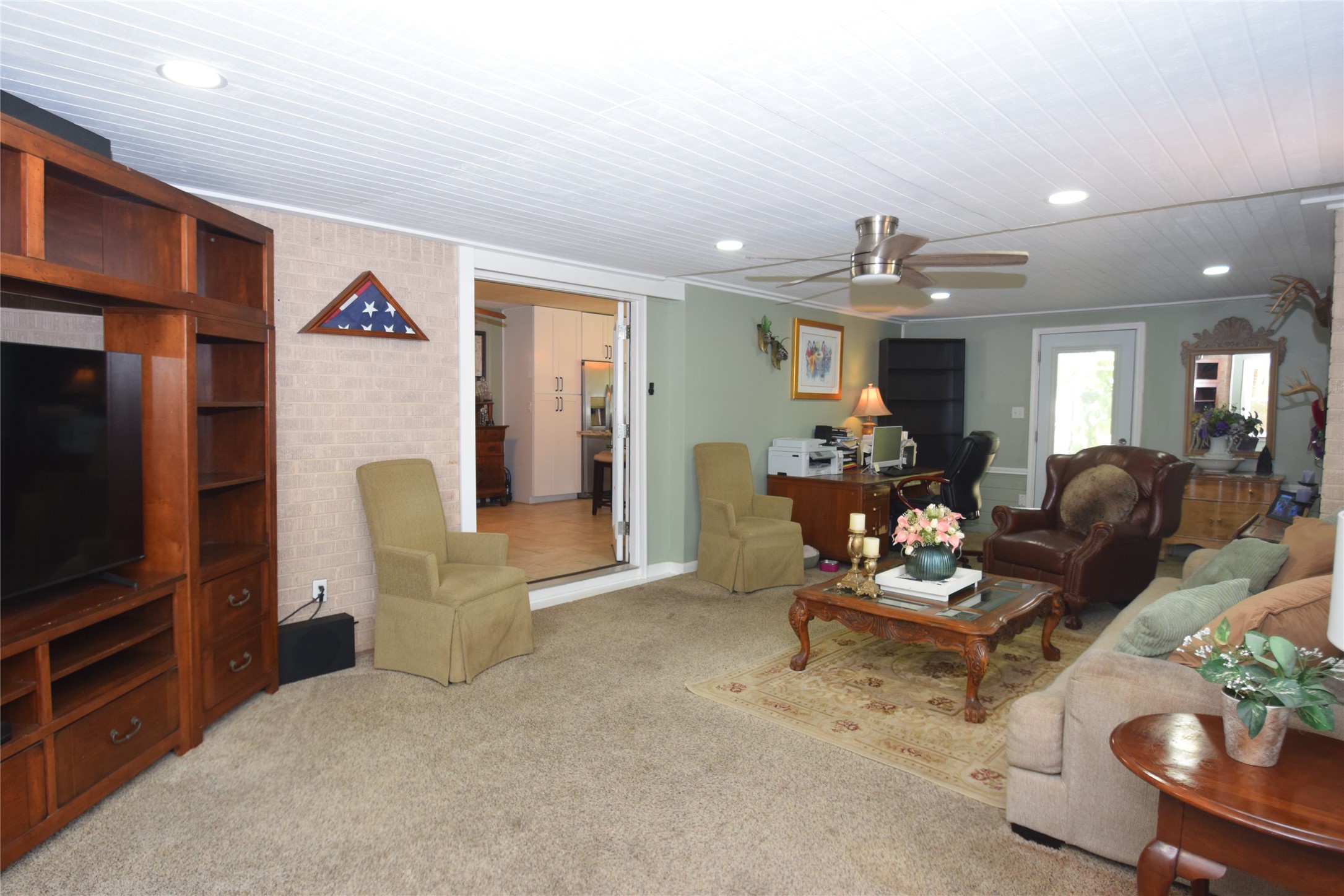 1954 Heights Drive Property Photo 16