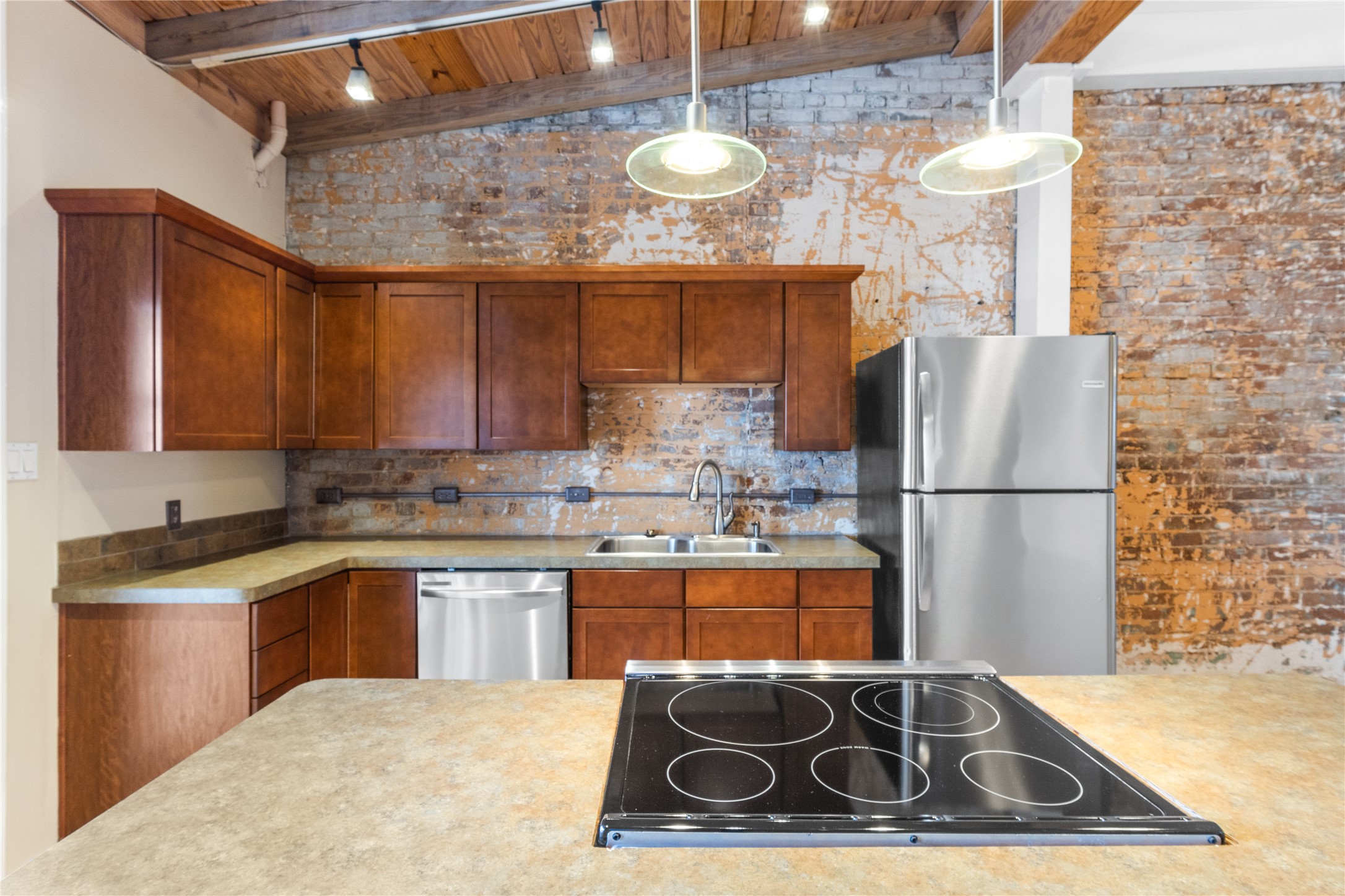 2213 Postoffice Property Photo 4