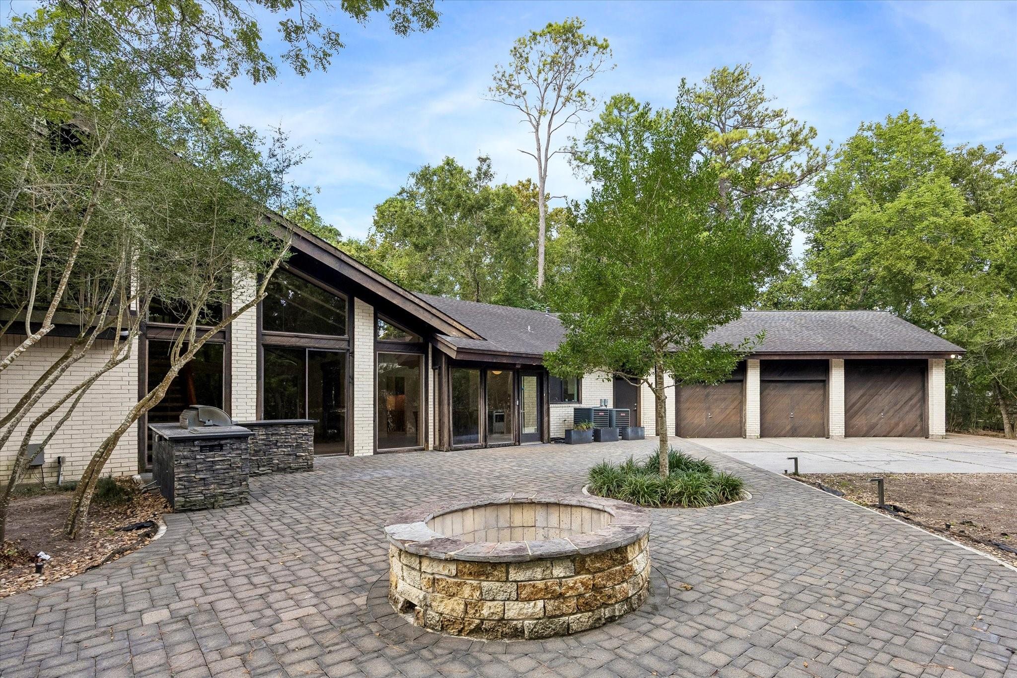 104 Gershwin Drive, Houston Tx 77079 Property Photo 1