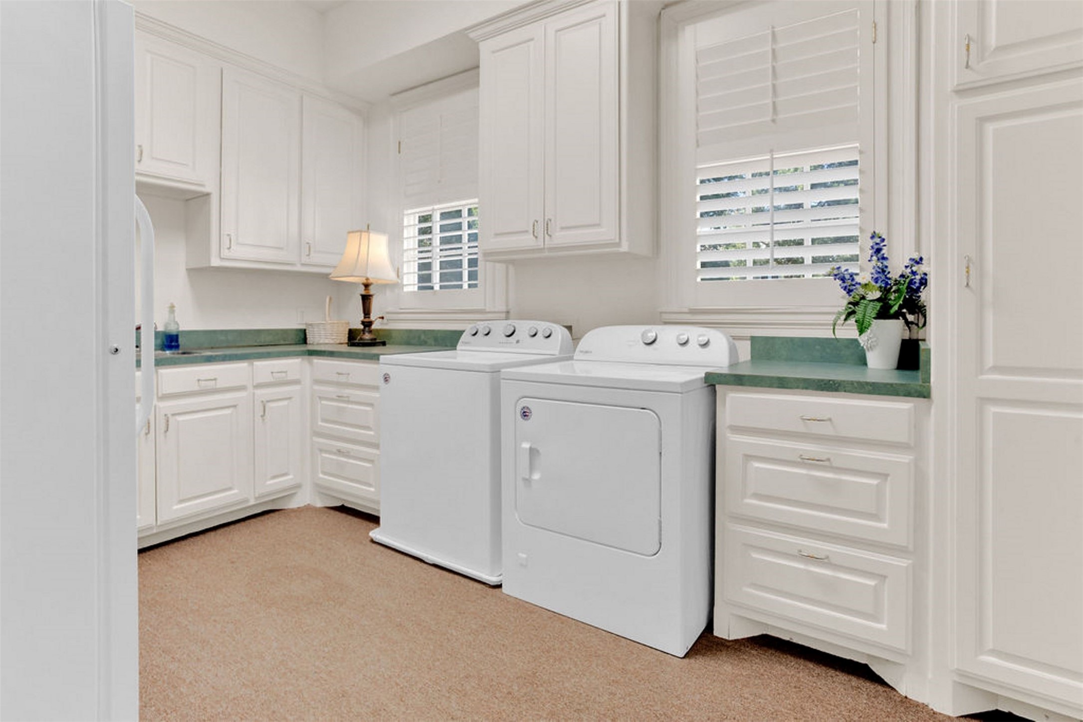 408 E Jolly Street Property Photo 22