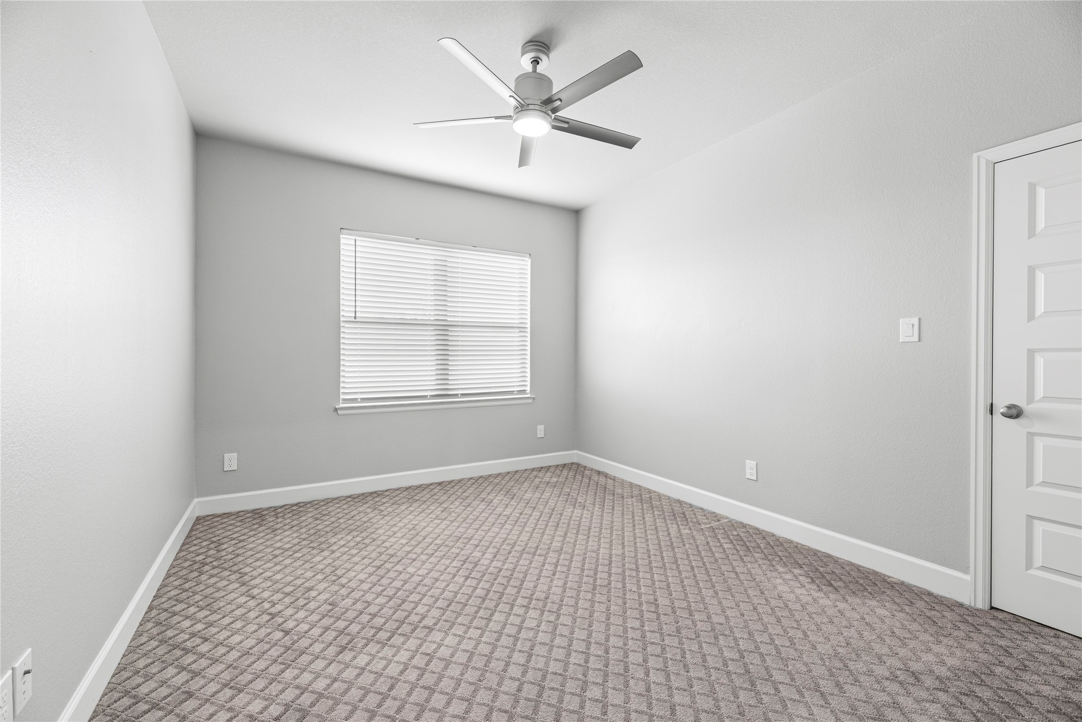 9511 Shaded Tree Drive Property Photo 29