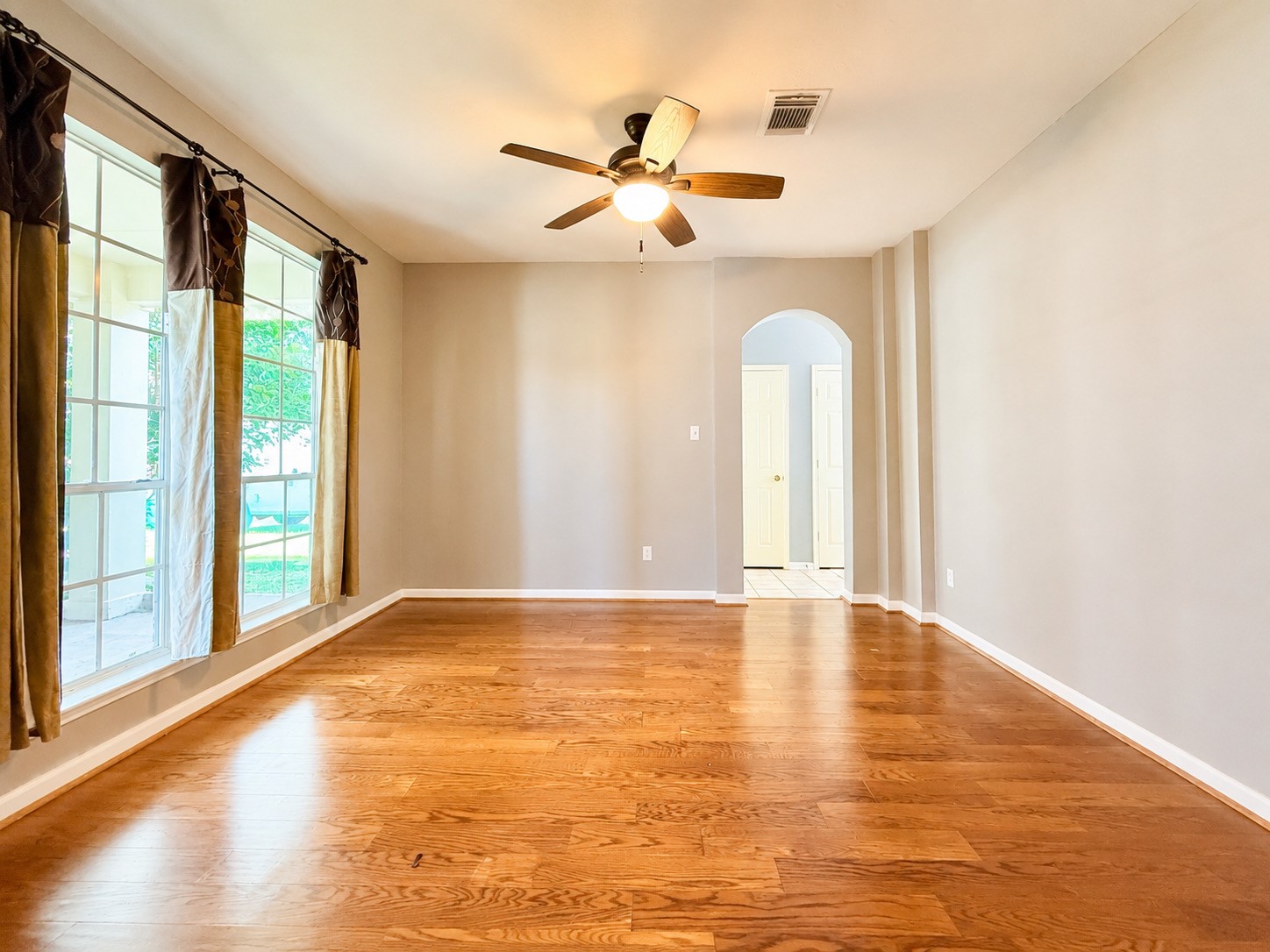 8418 Manassas Lane Property Photo 3