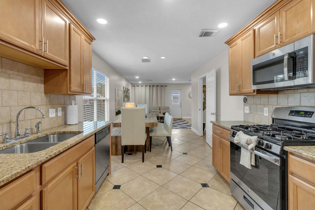 746 Cape Cottage Lane Property Photo 18