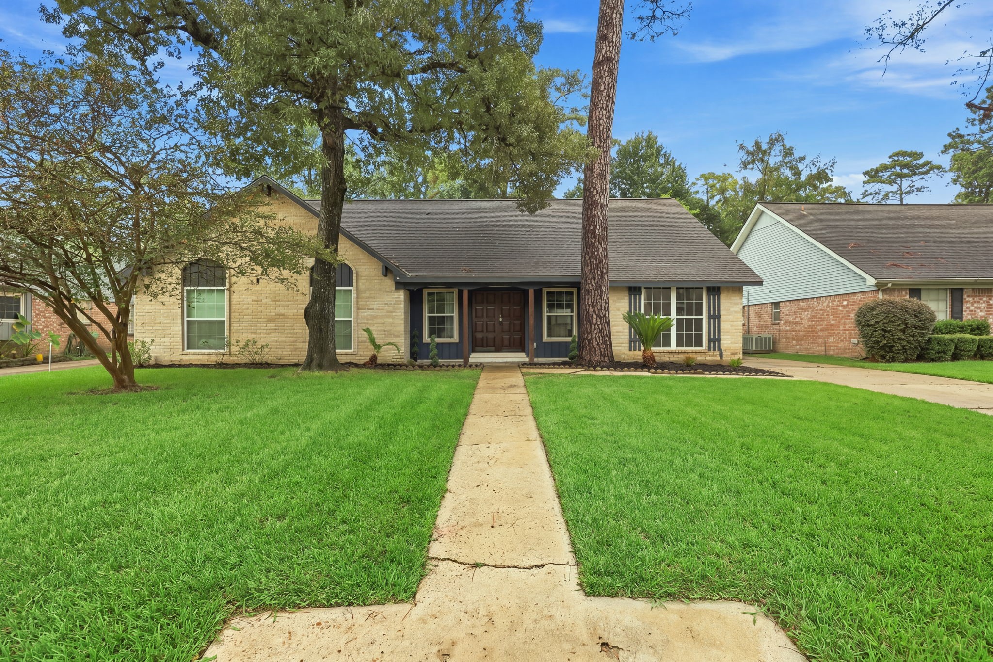 25514 Fairbrook Lane Property Photo 2