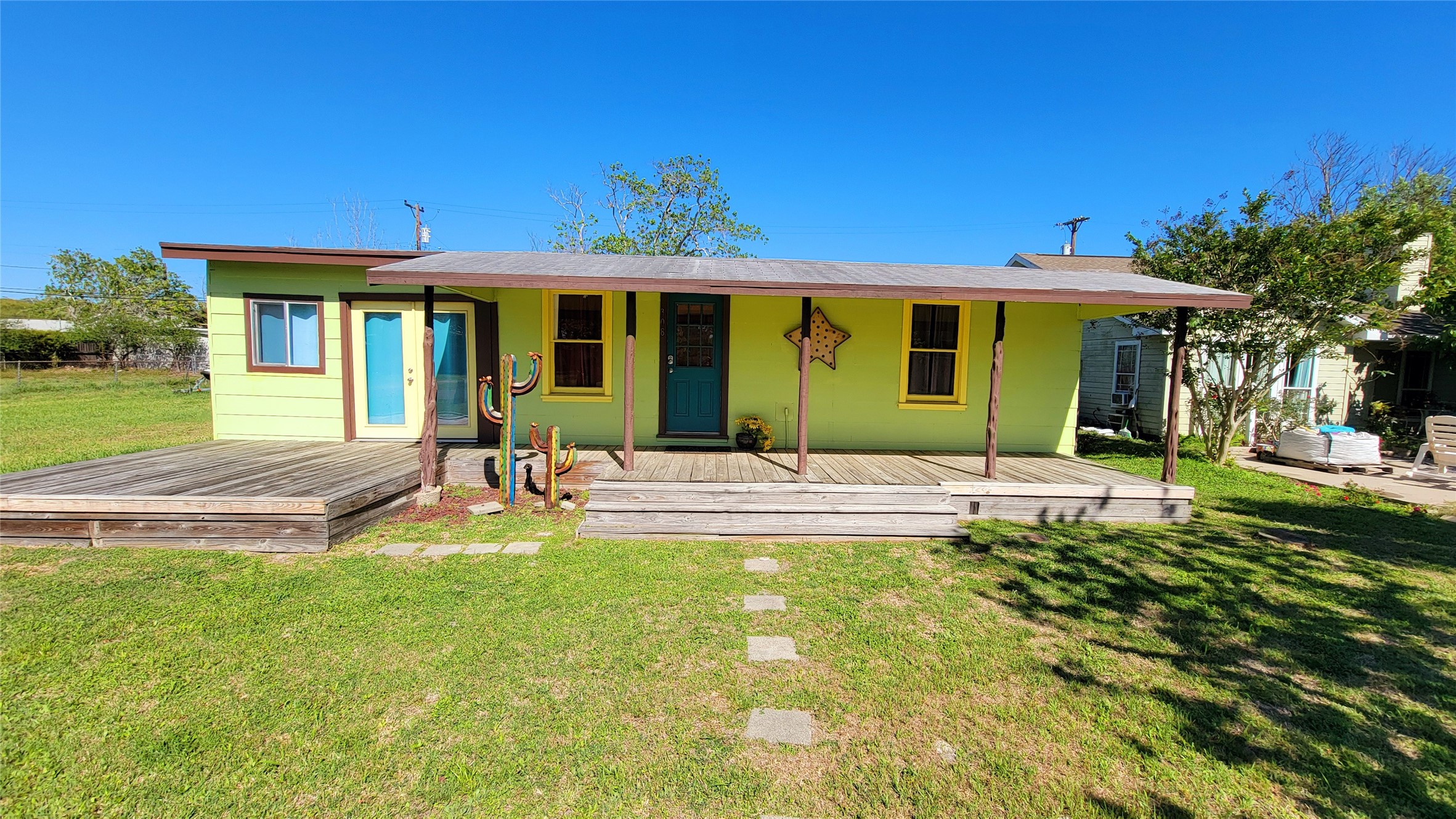308 S 6th Street Property Photo 1
