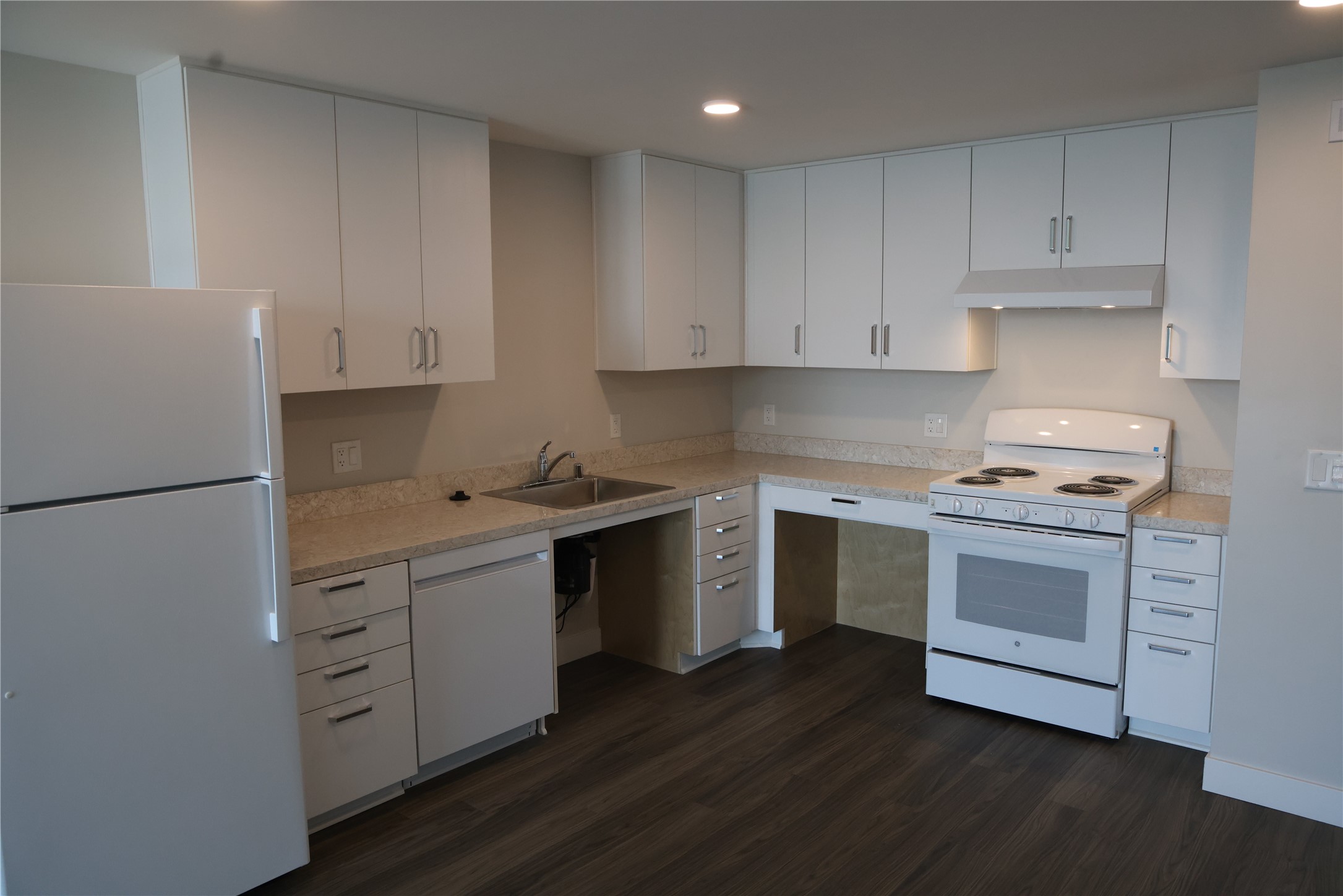 305 E Street Property Photo 5