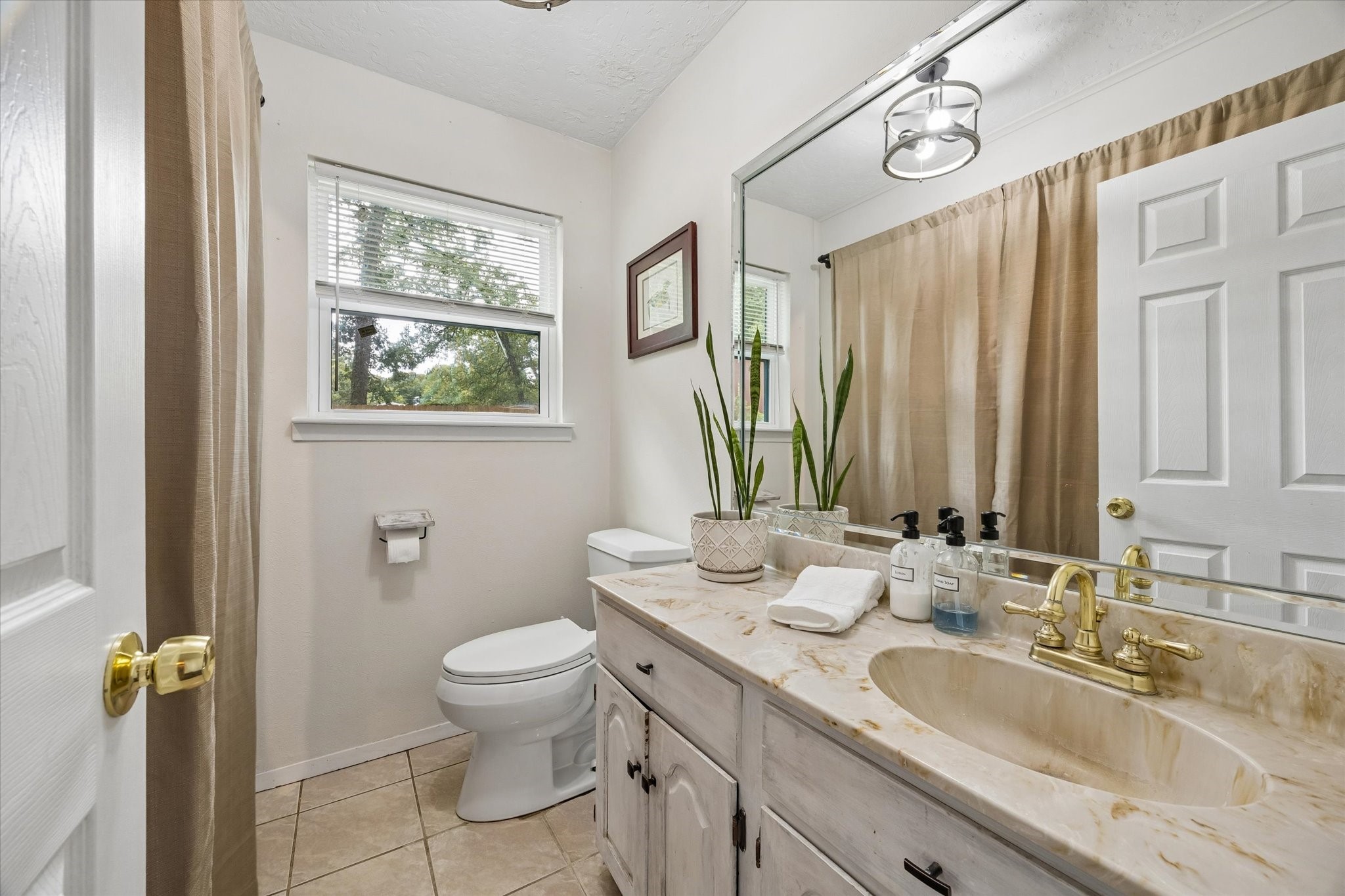 10765 Champion Forest Road Property Photo 17